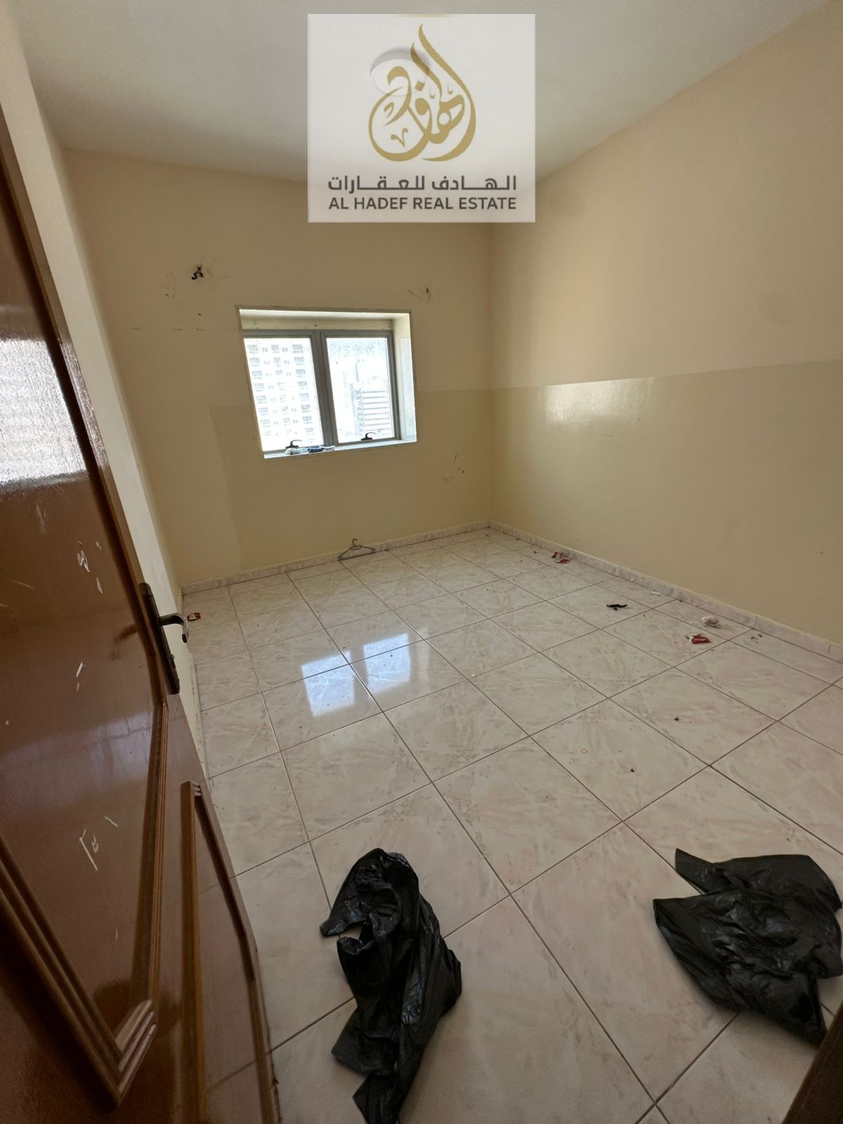 ailable now a spacious 2 Bedroom + Living Room apartment in Al Nuaimiya 1, very close to Gulfa Bridge. The location provides easy access to Al Ittihad