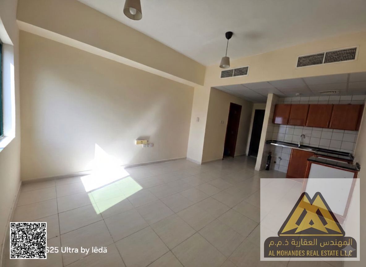 Master Bedroom | Central Air Conditioning | Spacious Layout | Stunning View | Parking
