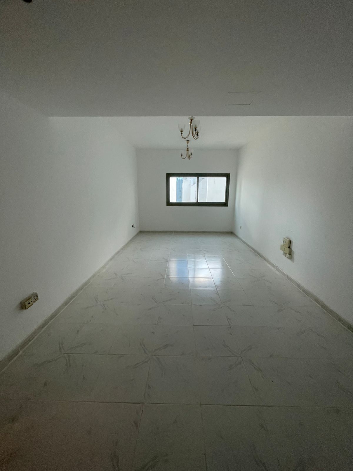 For rent 1 bedroom apartment in Al Majaz 1 near Corniche, American kitchen, high finishing, clean building, prime location.
