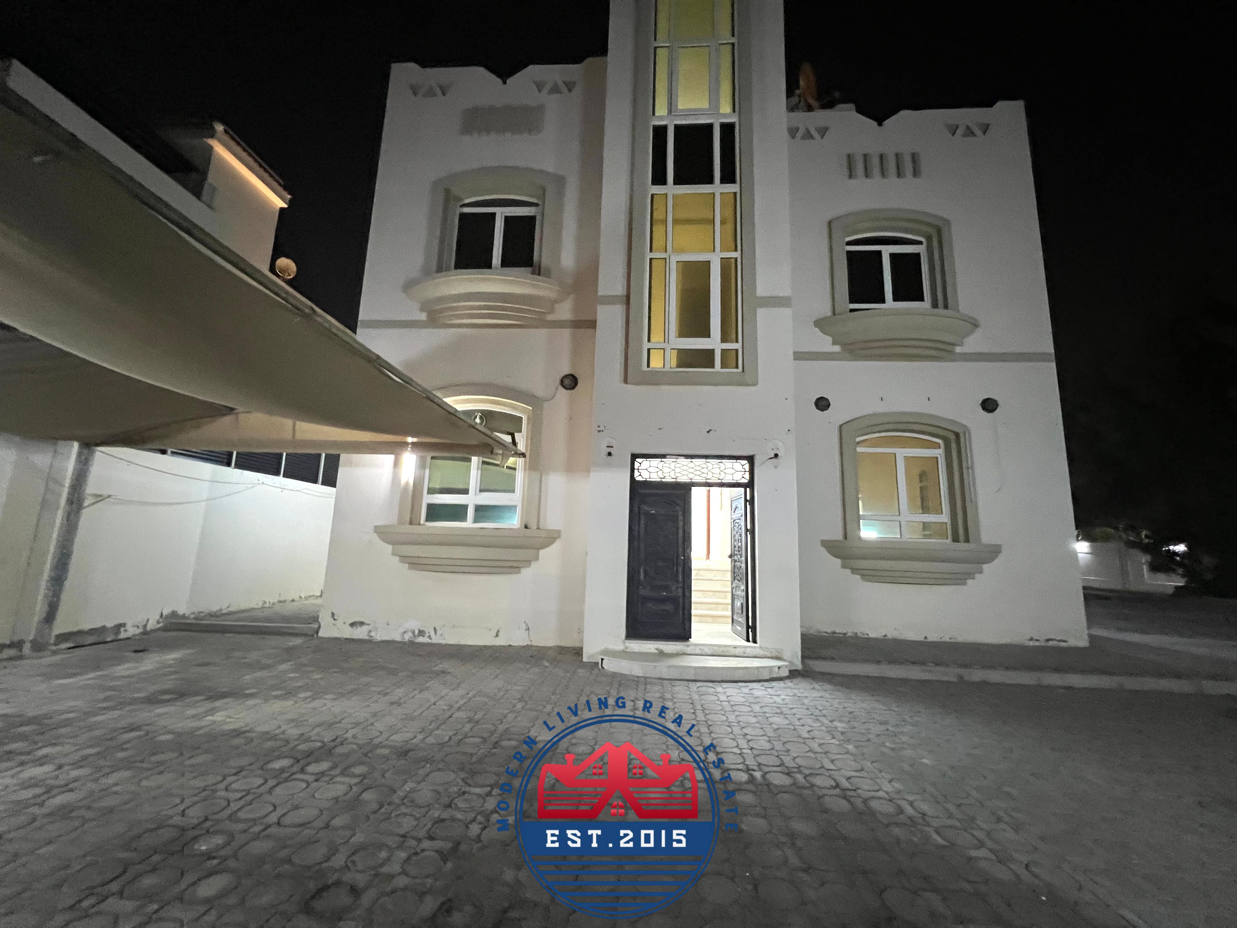 Beautiful 4 Bedrooms, Majlis, Hall and Maid room Villa