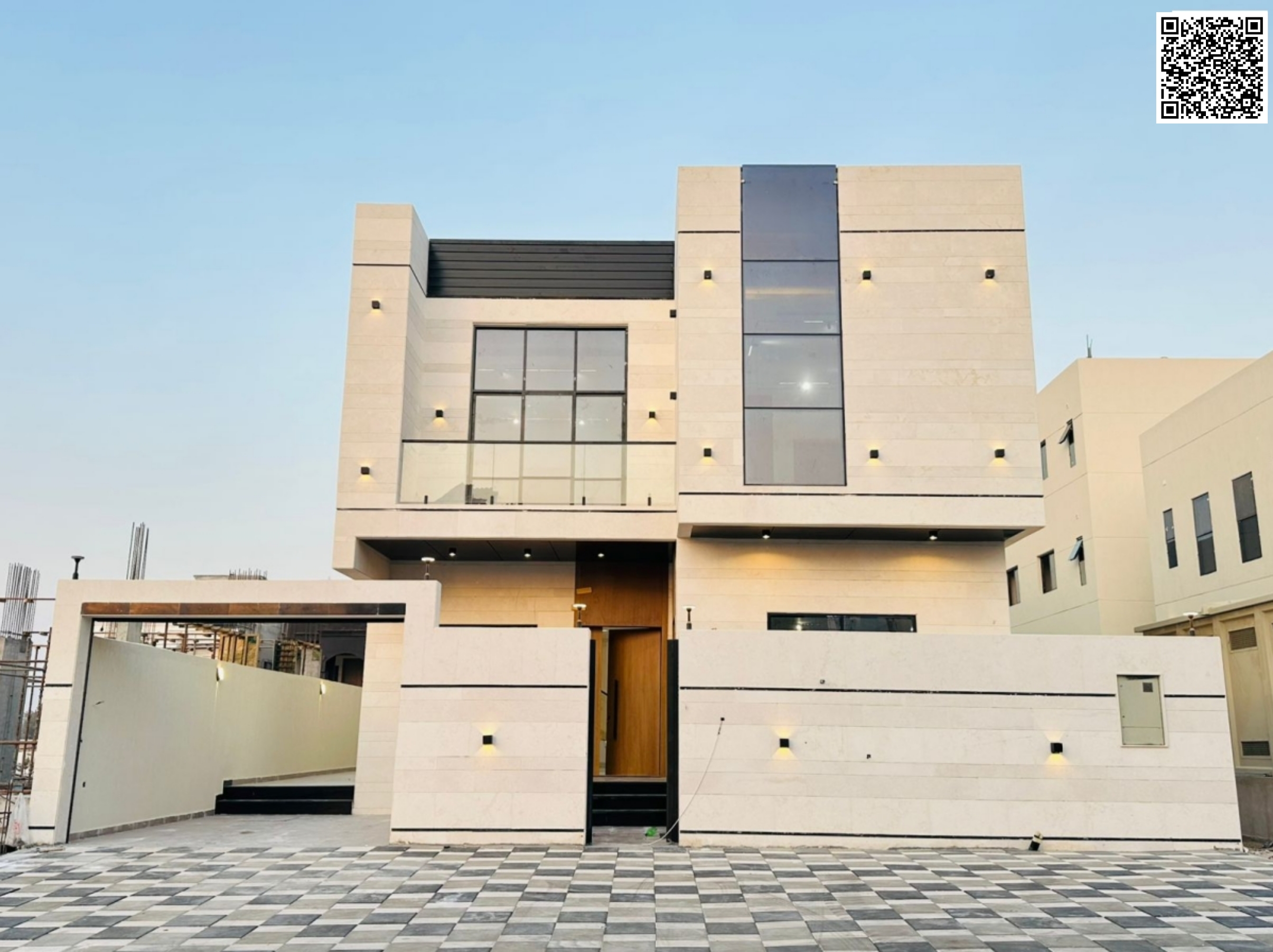 Villa for sale at an attractive price across from the mosque, including registration and ownership fees, freehold ownership for all nationalities.