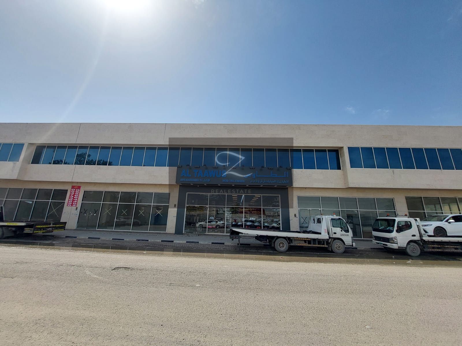 For rent offices in Sharjah / Industrial 2 Very special location main Street