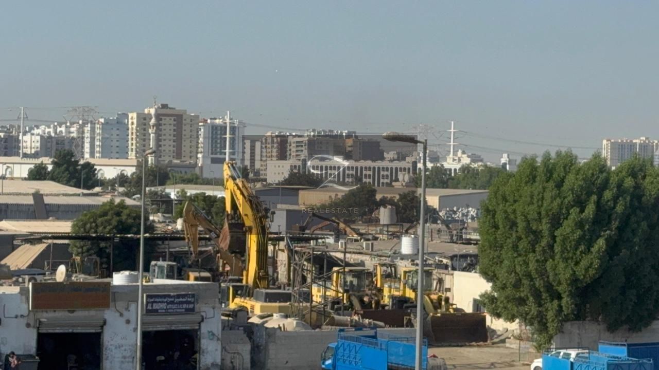 For sale: Industrial property + labor camp in Sharjah / Industrial Area (10) Tenth