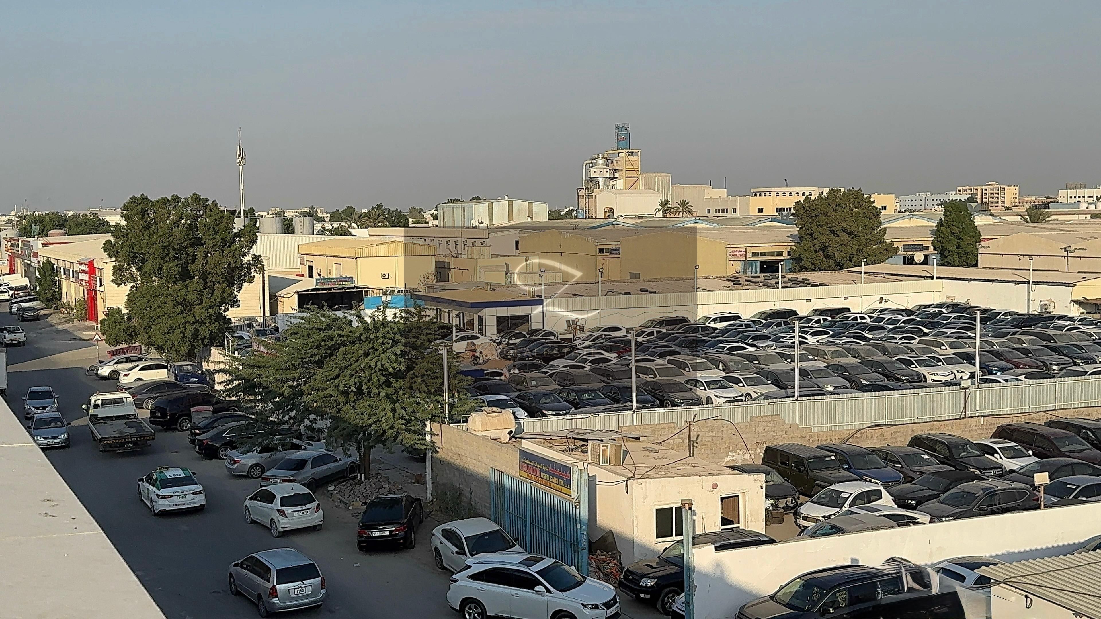 For sale walled land + warehouse in Sharjah: Industrial area (2)