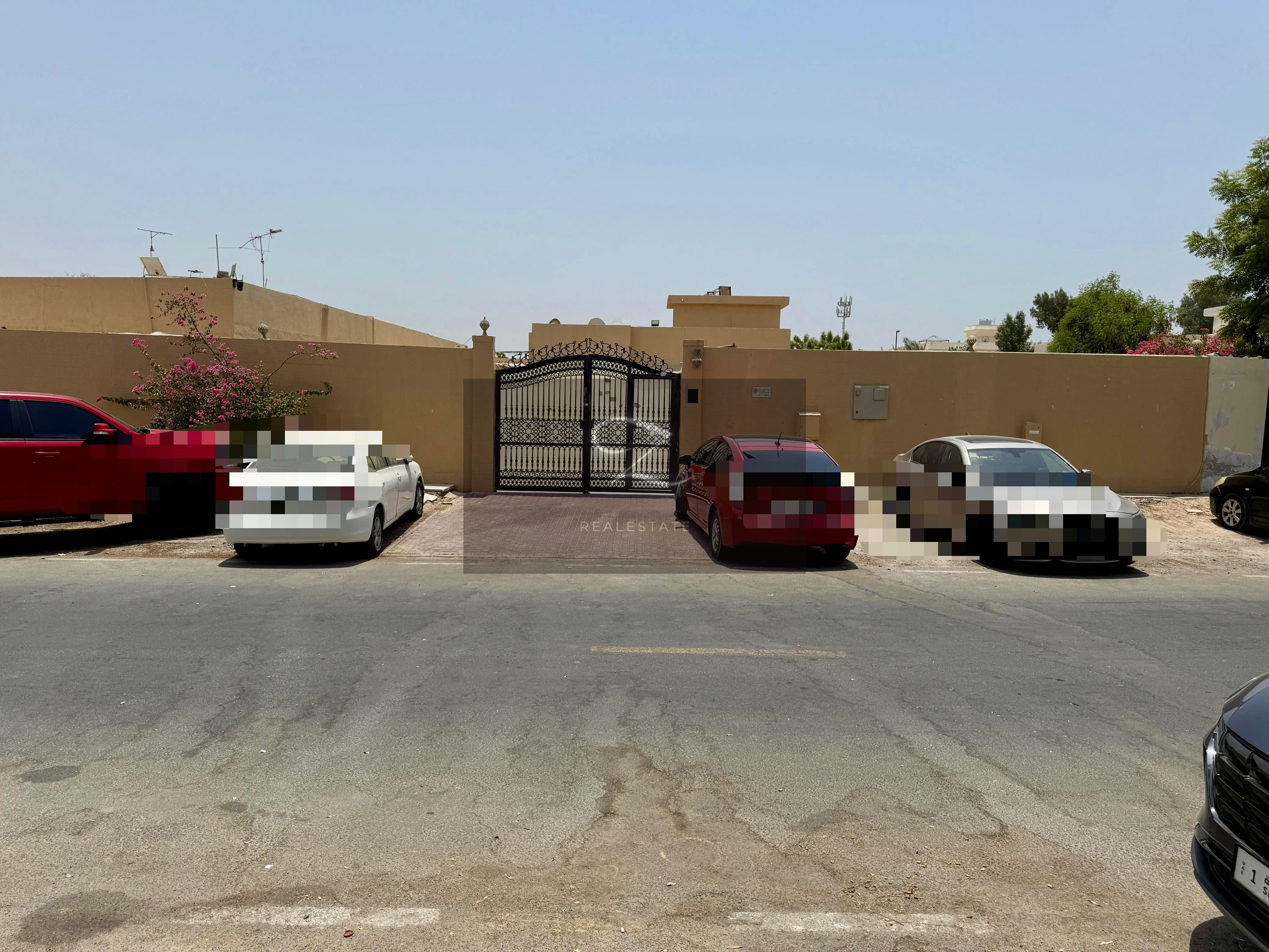 For sale: Ground floor house in Sharjah / Samnan, Halwan Suburb