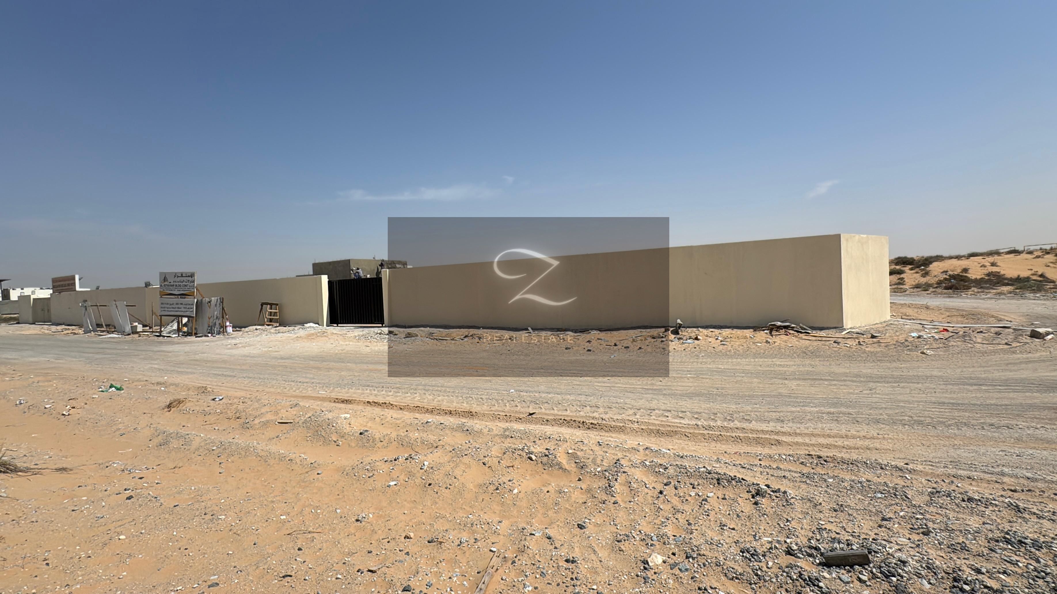 For annual rent a walled land a new building corner in Sharjah / Al Sajaa_Industrial