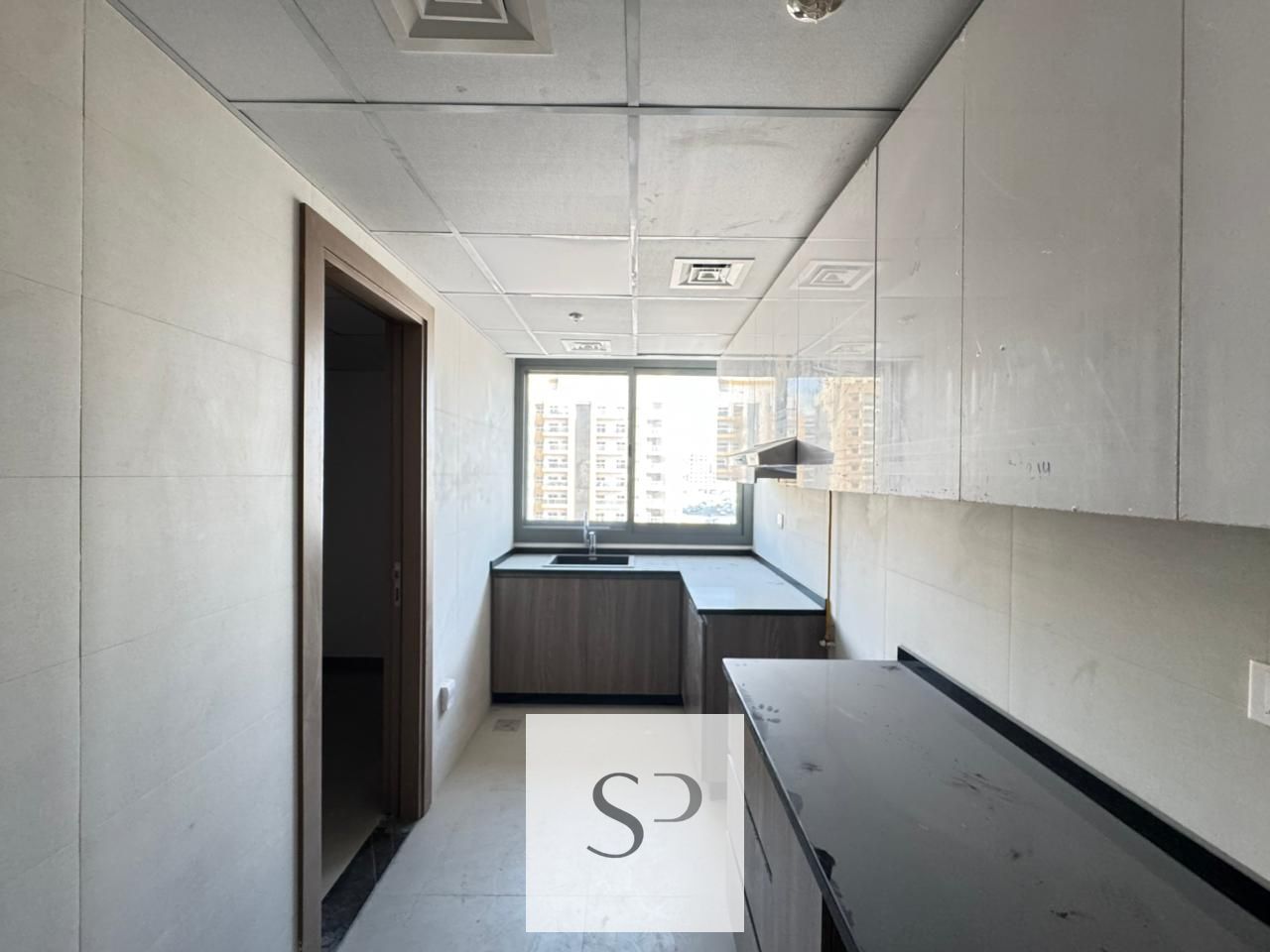 BRAND NEW | CLOSE KITCHEN | BALCONY | PRIMARY