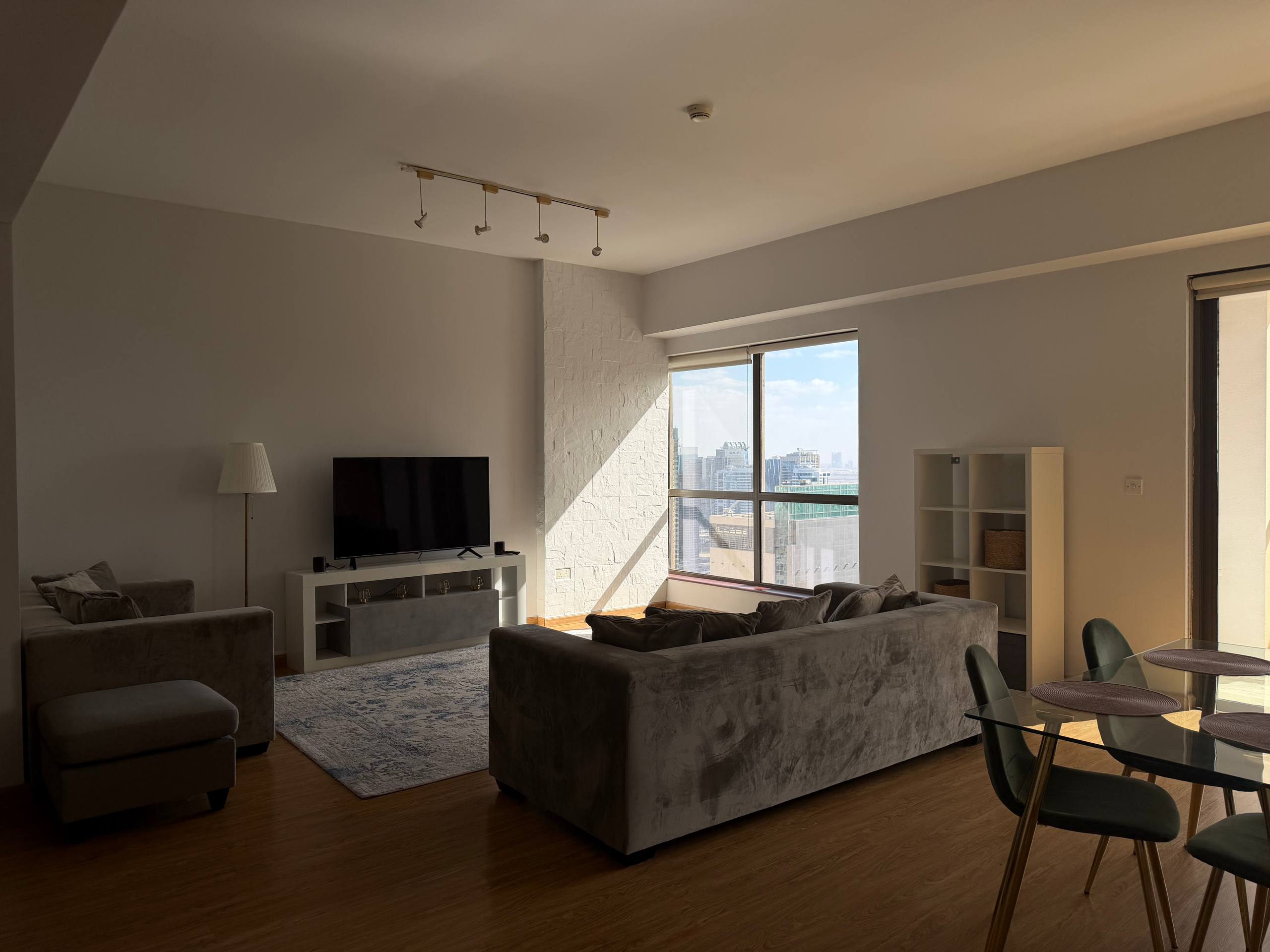 Fully renovated 2BR | Fully furnished | High floor