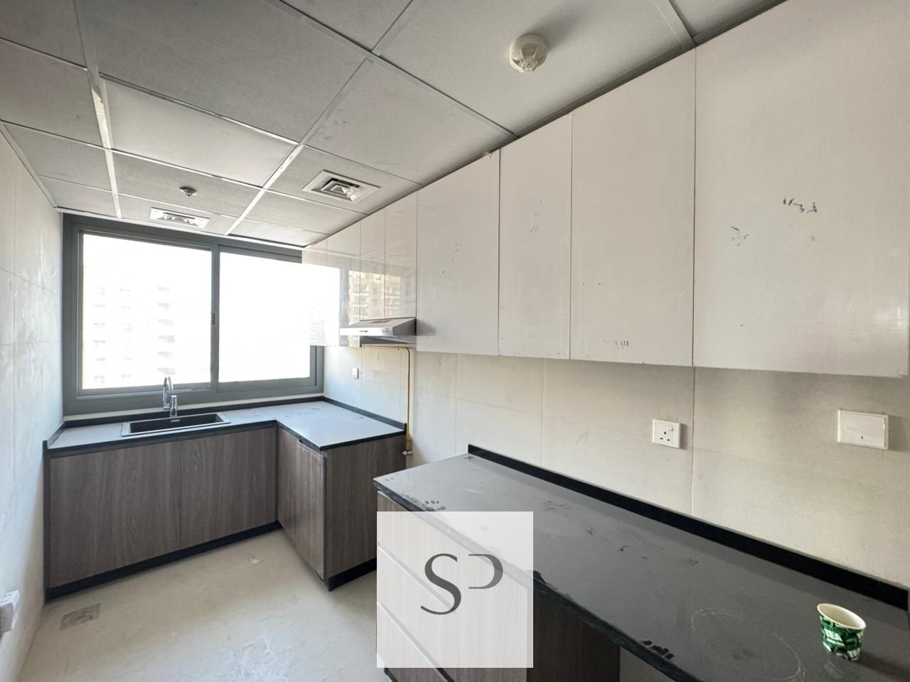 BRAND NEW | CLOSE KITCHEN | SPACIOUS | BALCONY
