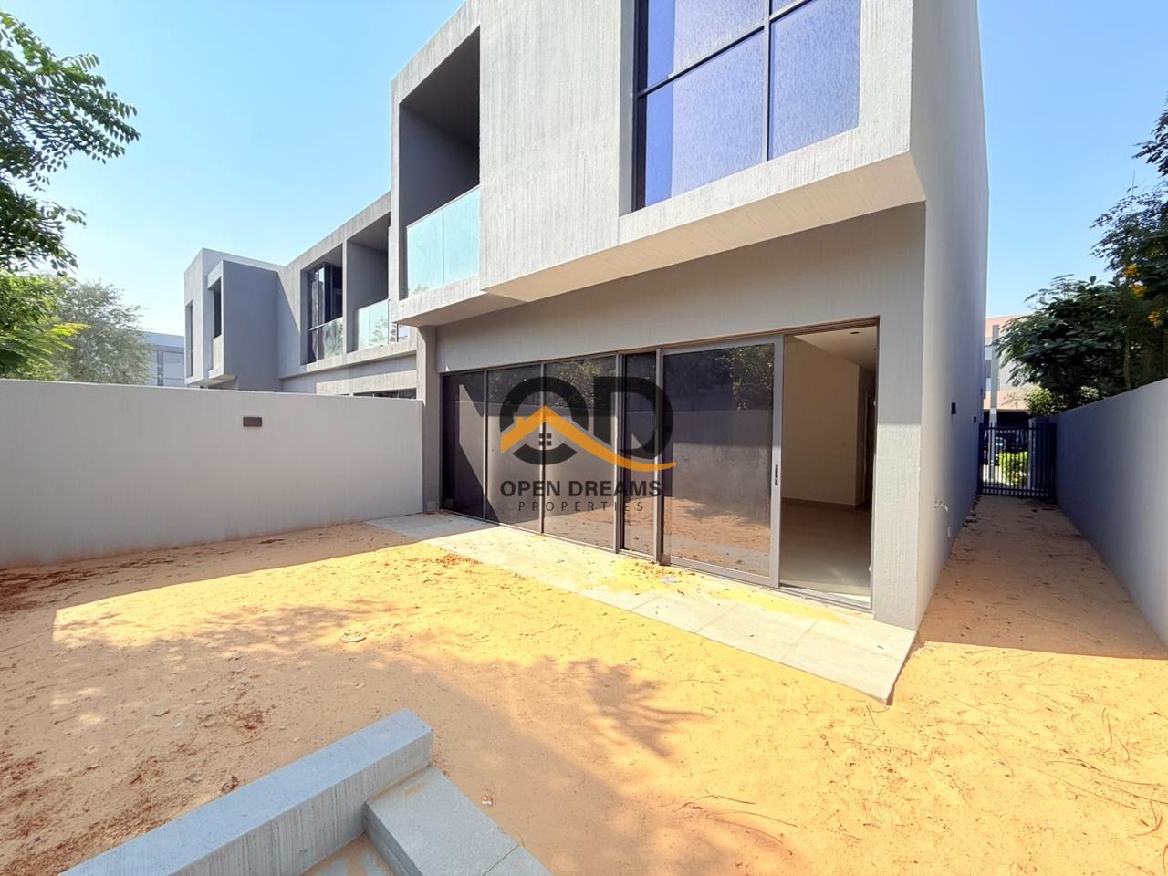 Luxury 3bhk townhouse corner with all amenities
