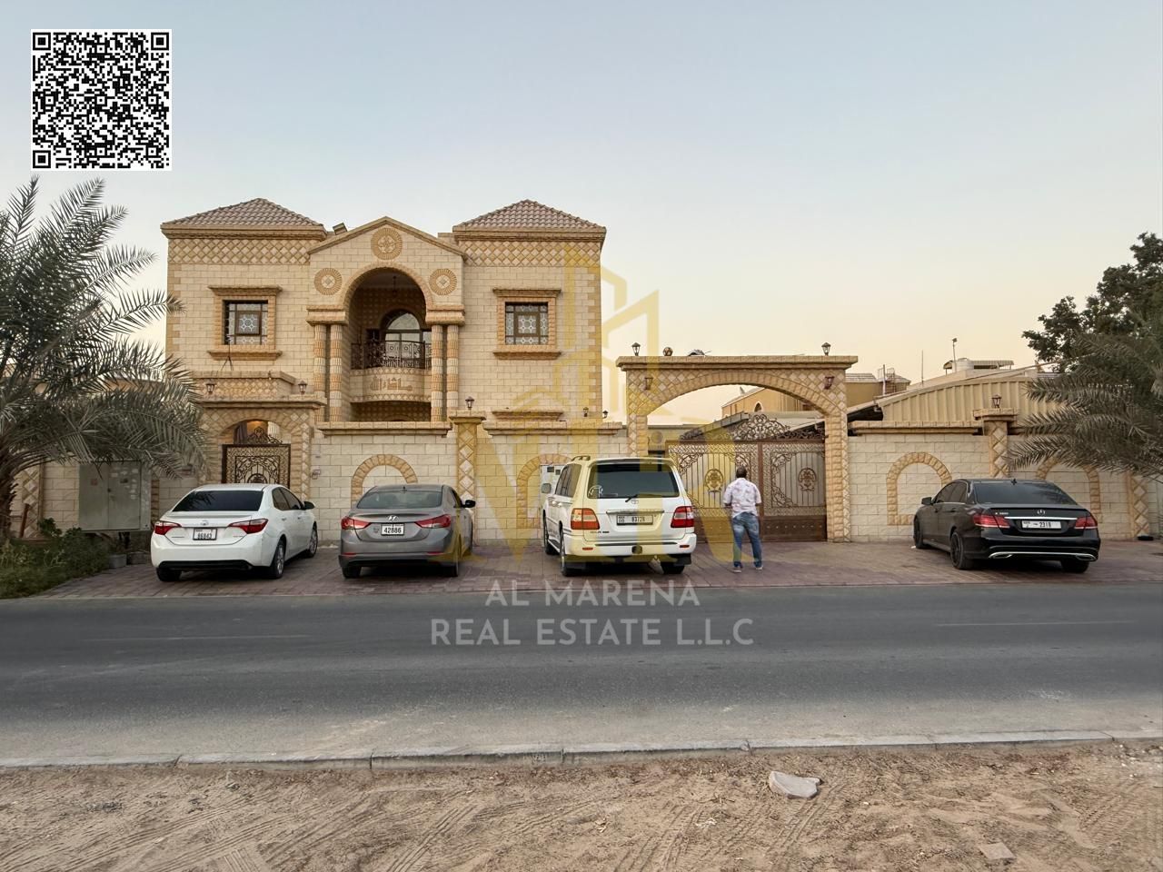For sale: Freehold villa, 9000 sq ft, in Rawda 3, with electricity, water, air conditioning, 8 master bedrooms, and an external annex.