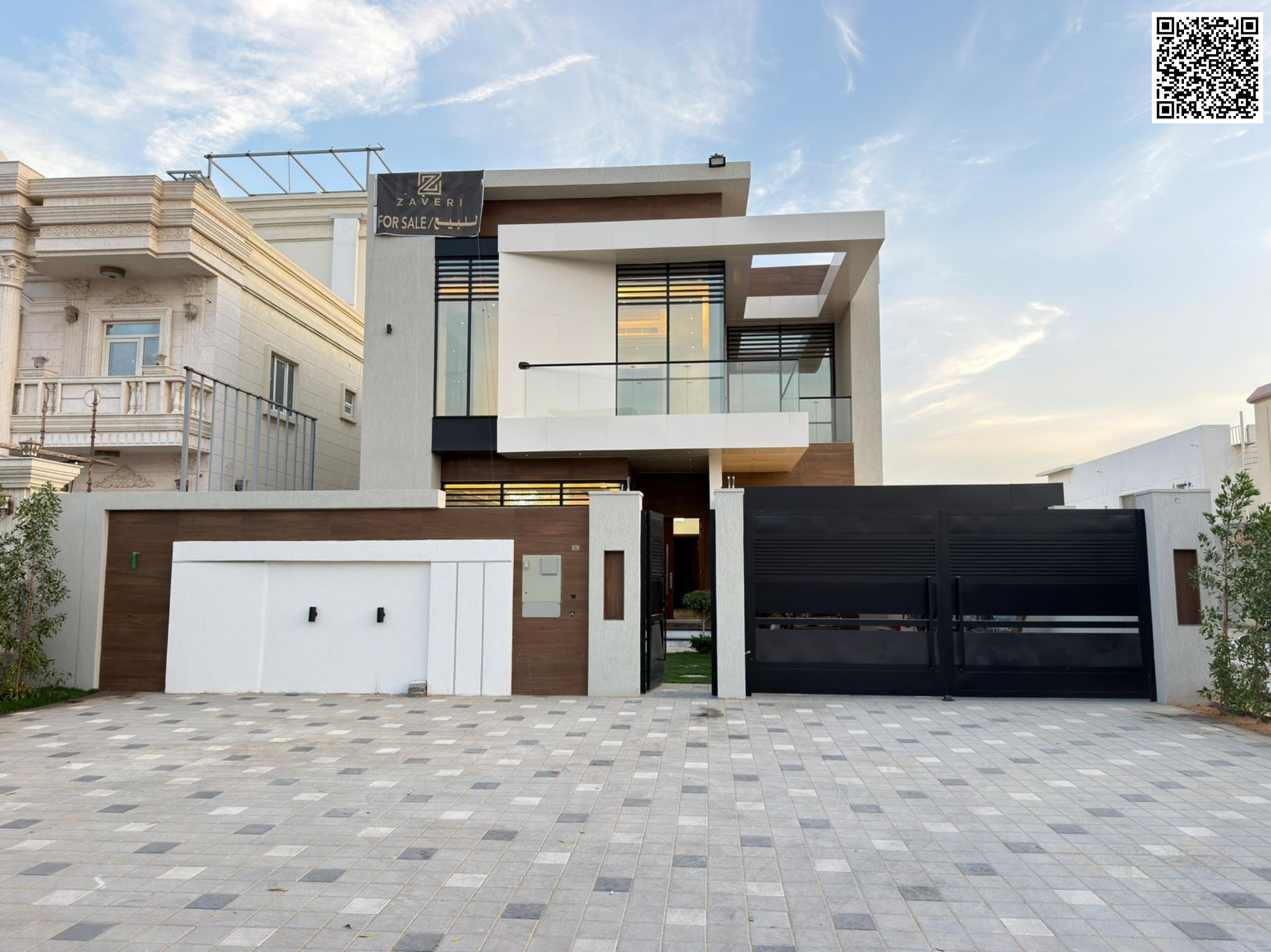 Villa for sale in Ajman at a bargain price, including air conditioners. Excellent location, freehold ownership for life for all nationalities, with th
