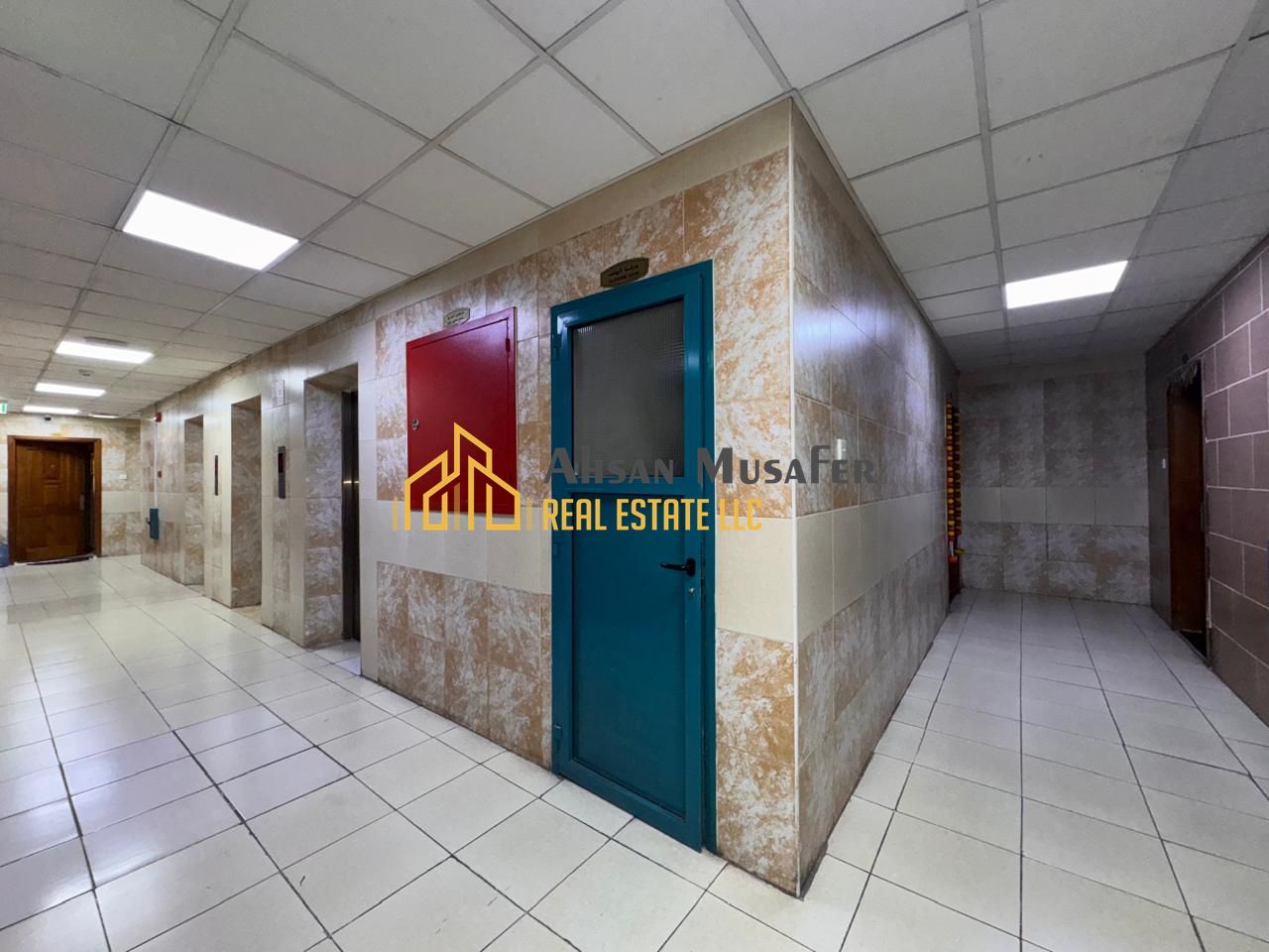 HOT OFFER//30DAYS FREE//BIG2BHK+2FULL WASHROOM//FAMILY BUILDING/NEAR TO SAHARA MALL
