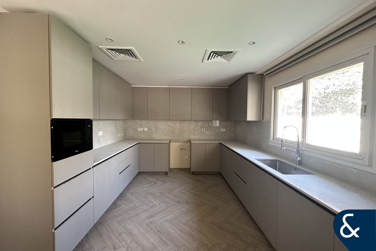 Type 2 | Large Plot | Upgraded | 4 Beds