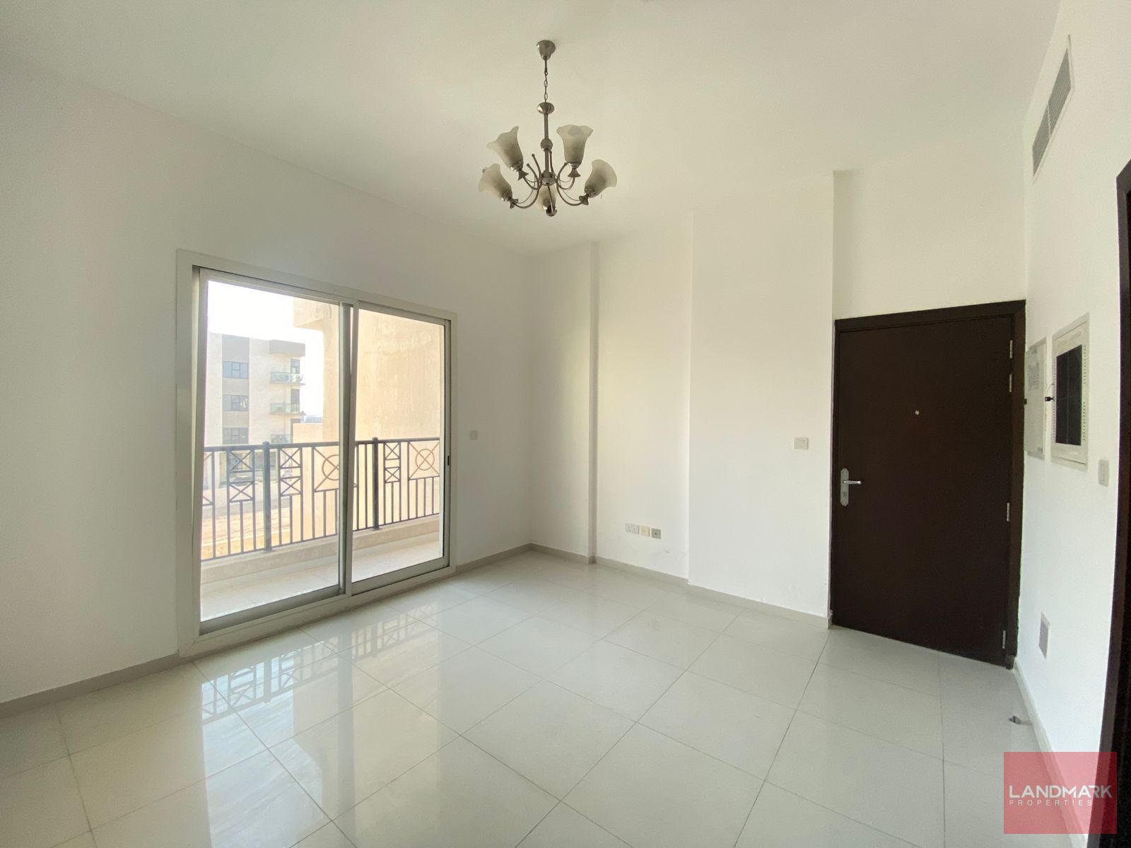 READY TO MOVE| NEWLY VACANT | AMAZING VIEW