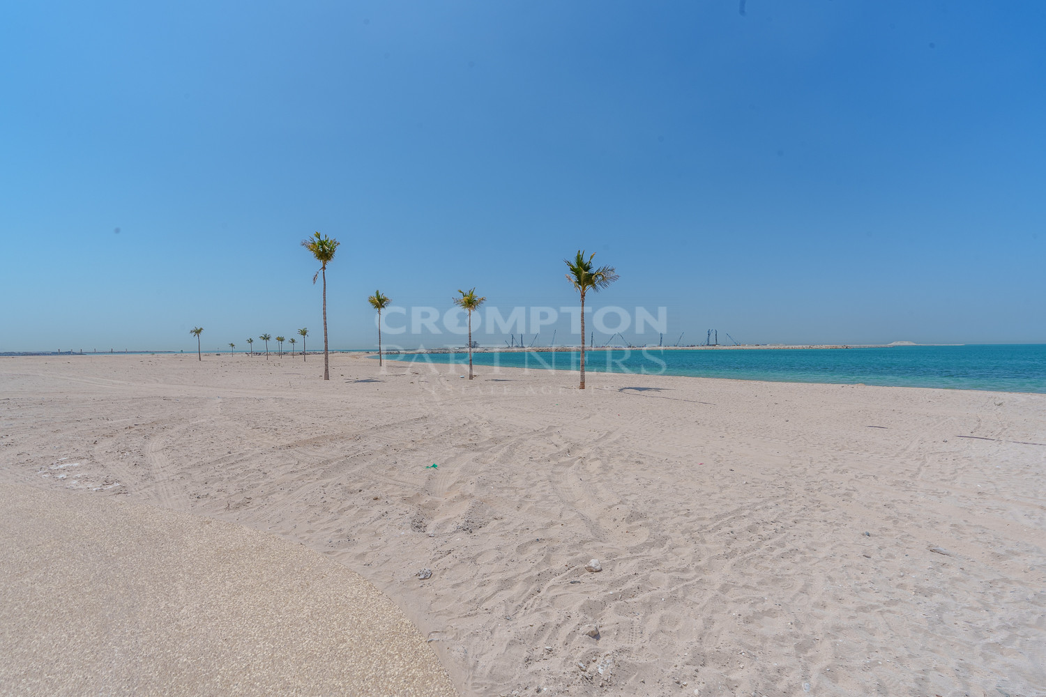Super Spacious | Huge Plot | Prime Location