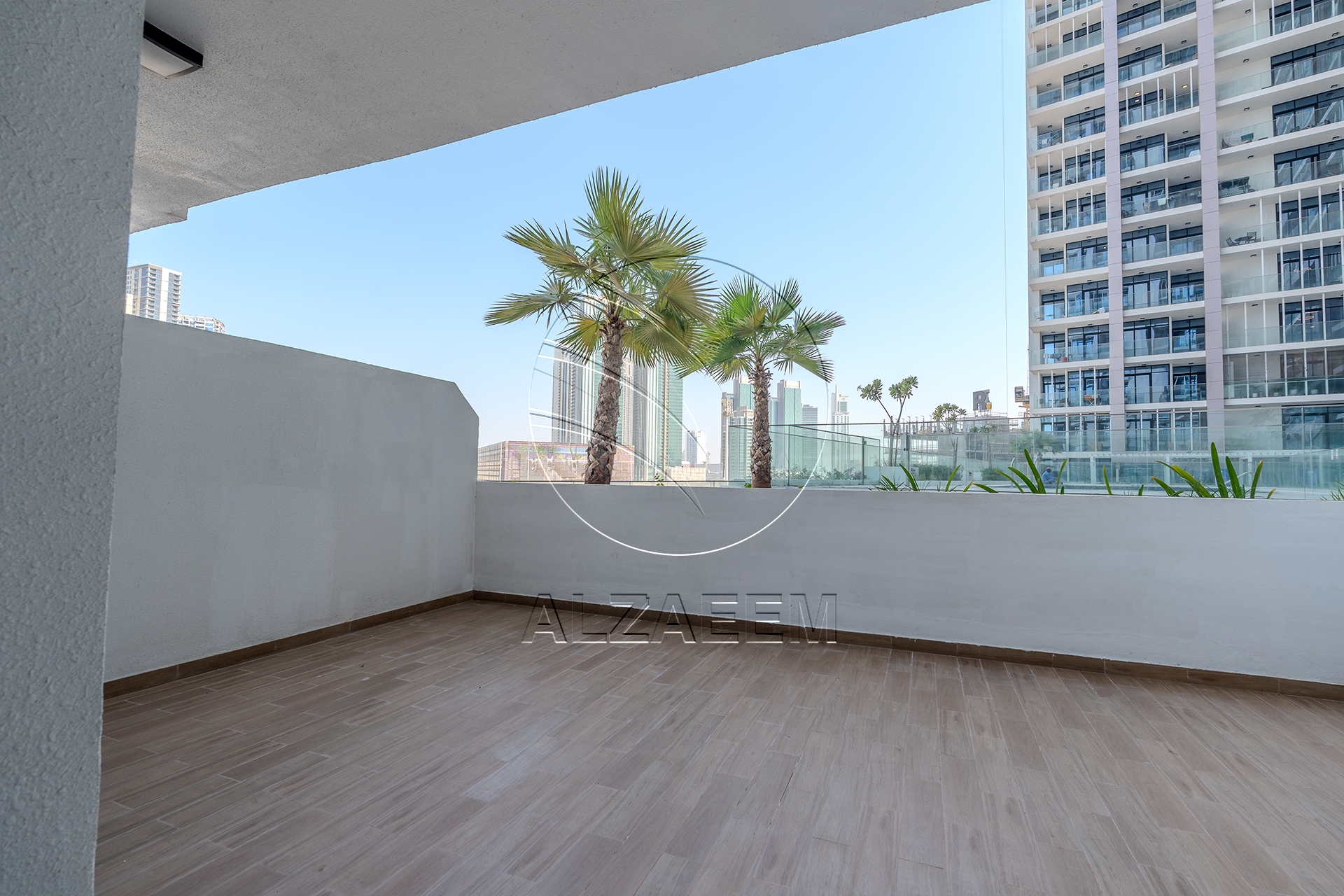 √ Fully Furnished 1BR Junior | Huge Terrace √