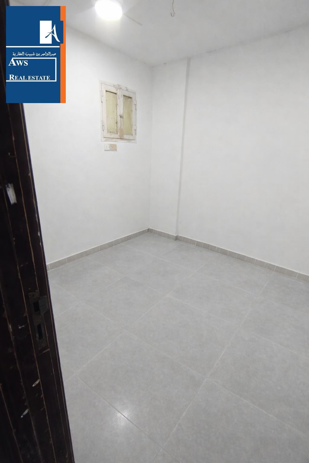 Commercial and Residential Studio, Prime Location in Bur Dubai
