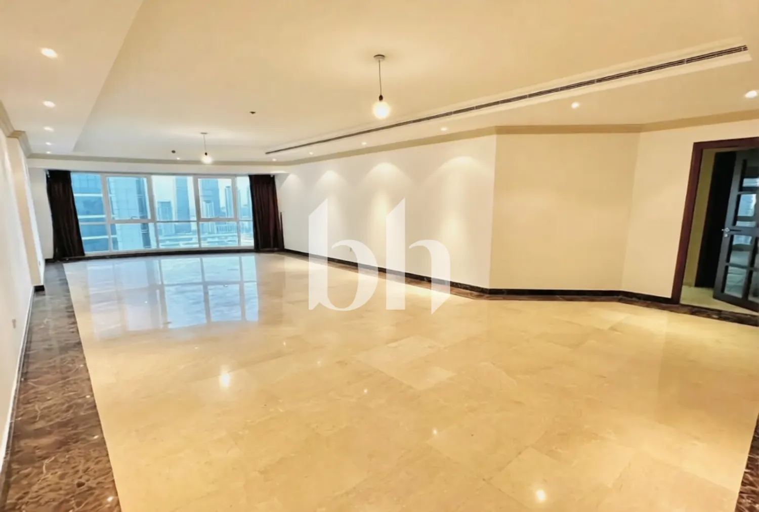 Vacant | Unfurnished | Sea View