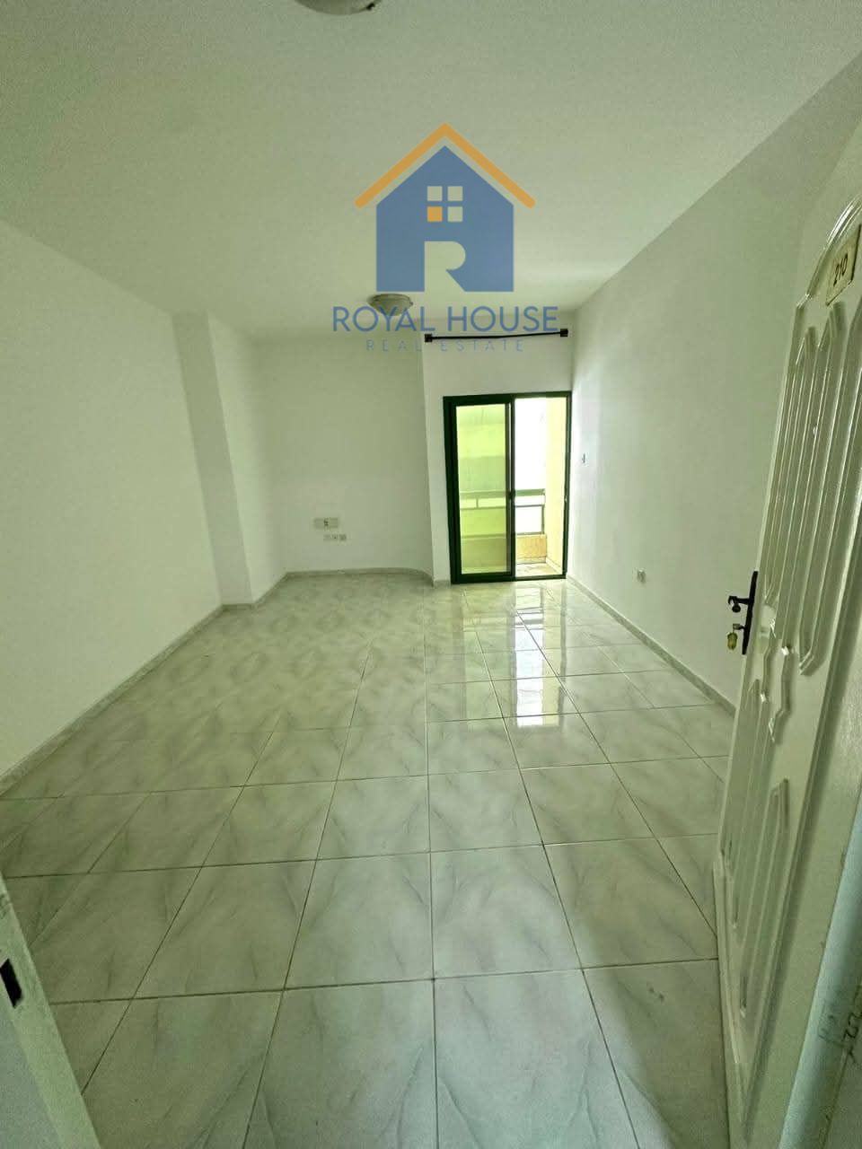 Family building | Prime location | Close to all services