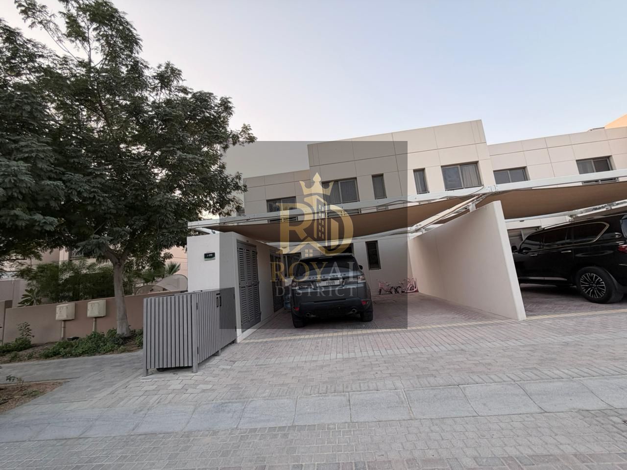 HOT DEAL | LUXURY 4-BR VILLA | PRIME LOCATION IN JOURI | AL ZAHIA