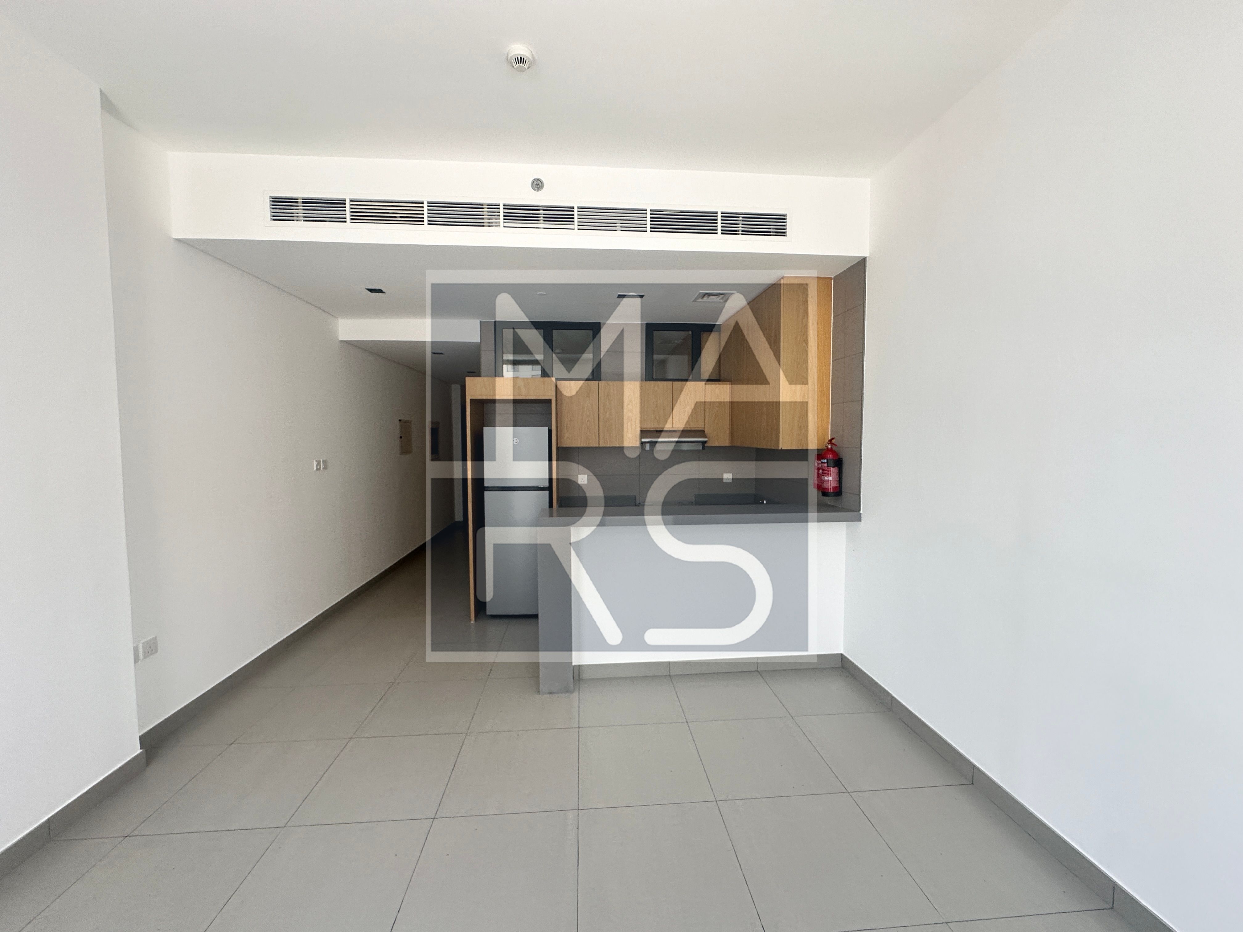 Luxurious Semi-Furnished Studio | 700 Sqft | Covered Parking | 43K in 4 Cheques | Mamsha Sharjah