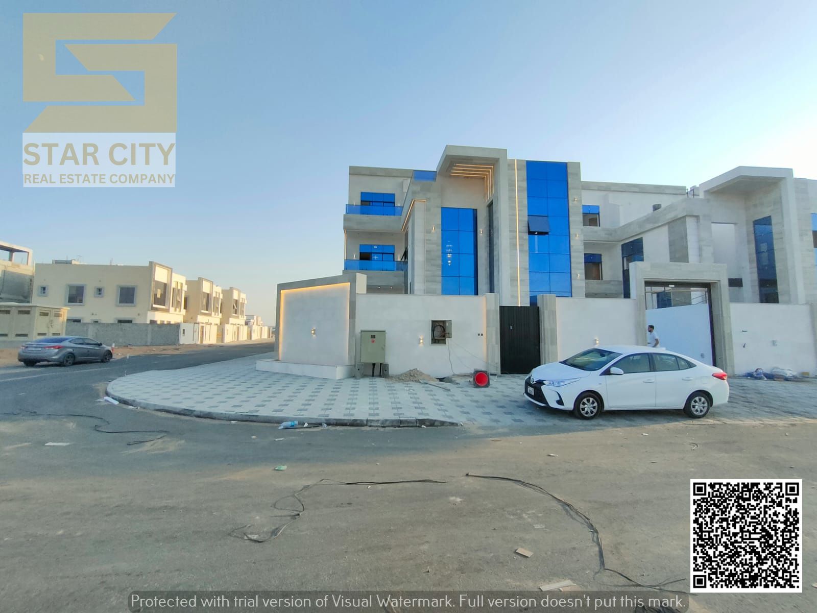 Luxury Villa for Sale in Al Helio 2 – Ajman | Panoramic Elevator & Private Pool