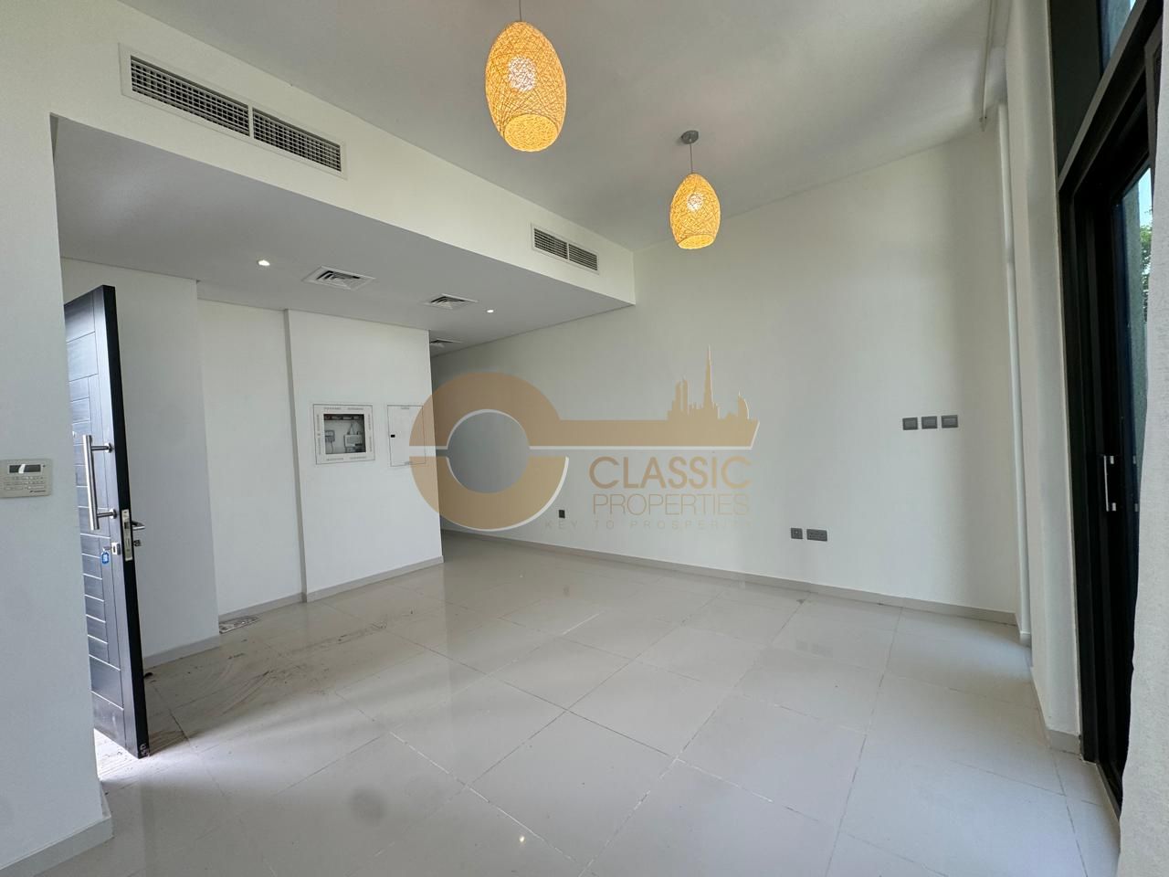 3BR | Single Row | Corner Unit | R2EM Layout