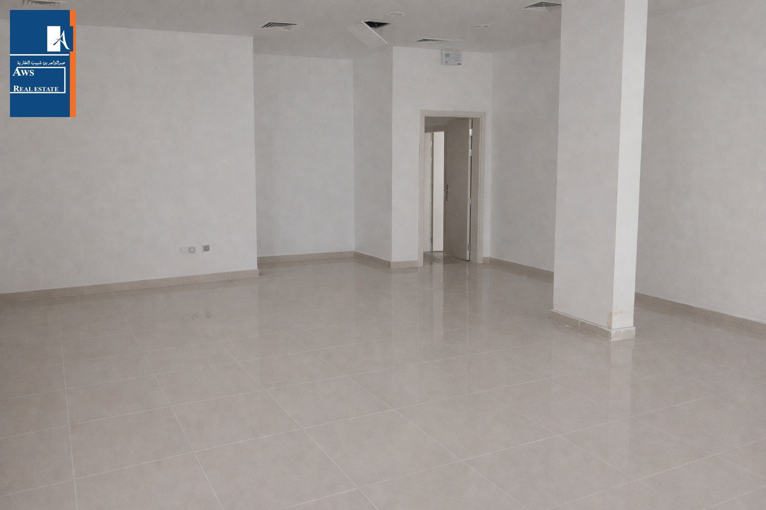 Street-Facing Shop, Prime High Footfall Area, Bur Dubai