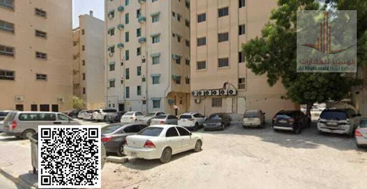 Land for sale in Ajman, Al Rashidiya 2, residential/commercial, G+8, area 6300 sq ft, street and alley access. Asking price 2,200,000 AED.