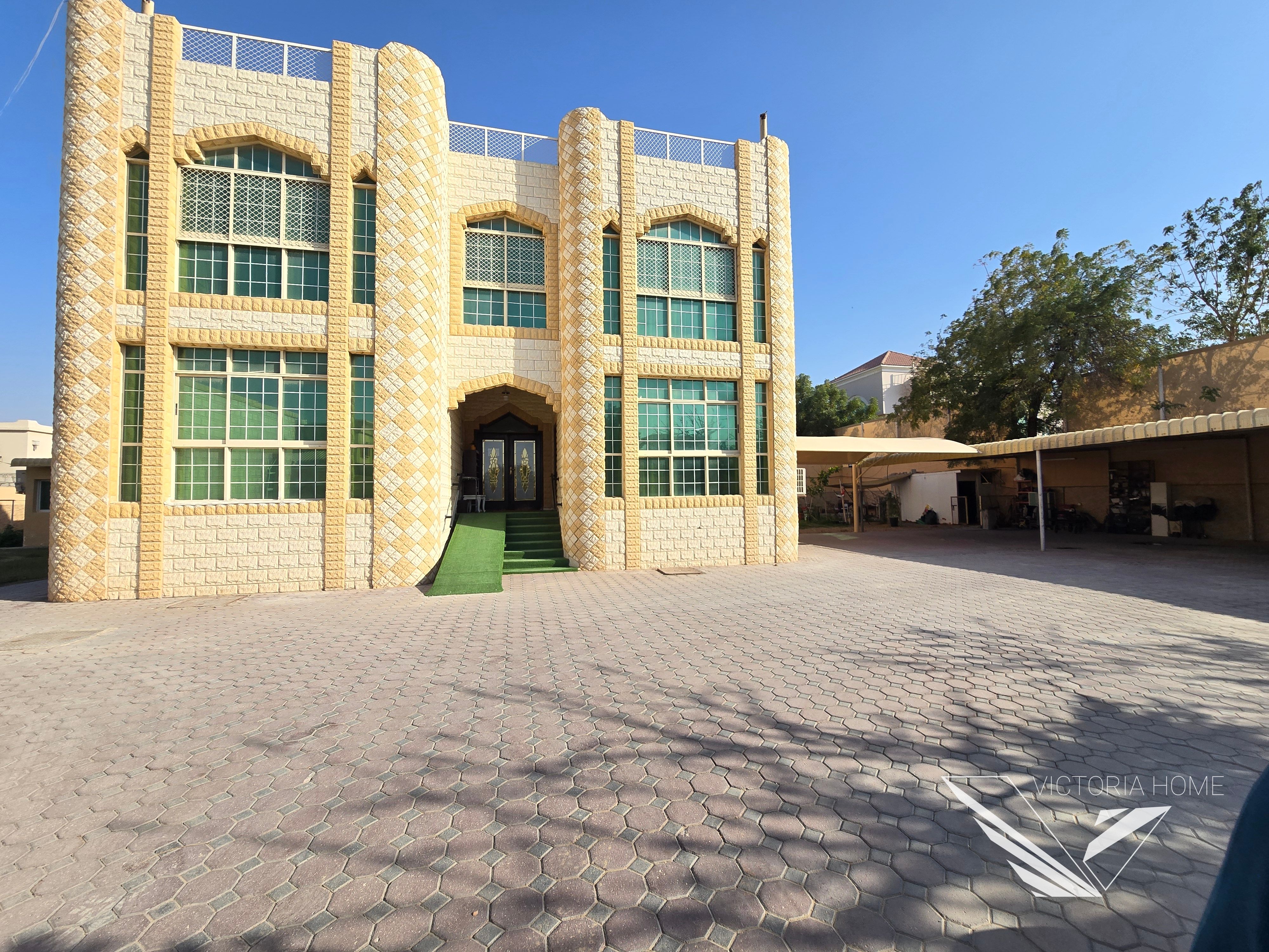 Big 6bhk Villa 2 Majlis Hall 5 Room Atteachd Bathroom Maid Room Big Garden 140k