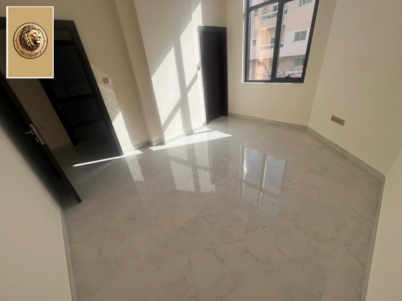 Two-bedroom apartment for rent in Ajman, Al Jurf 3. First occupancy. Very close to the Chinese Market. Very close to Sheikh Mohammed Bin Zayed Road.