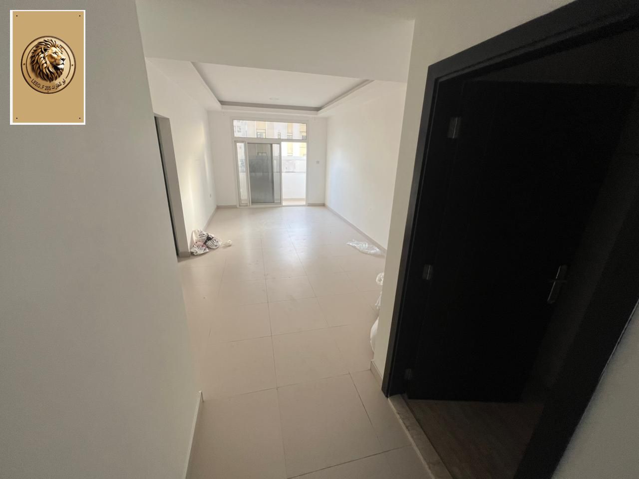 One-bedroom apartment with a living room for annual rent in Al Mowaihat, a very lively and quiet area