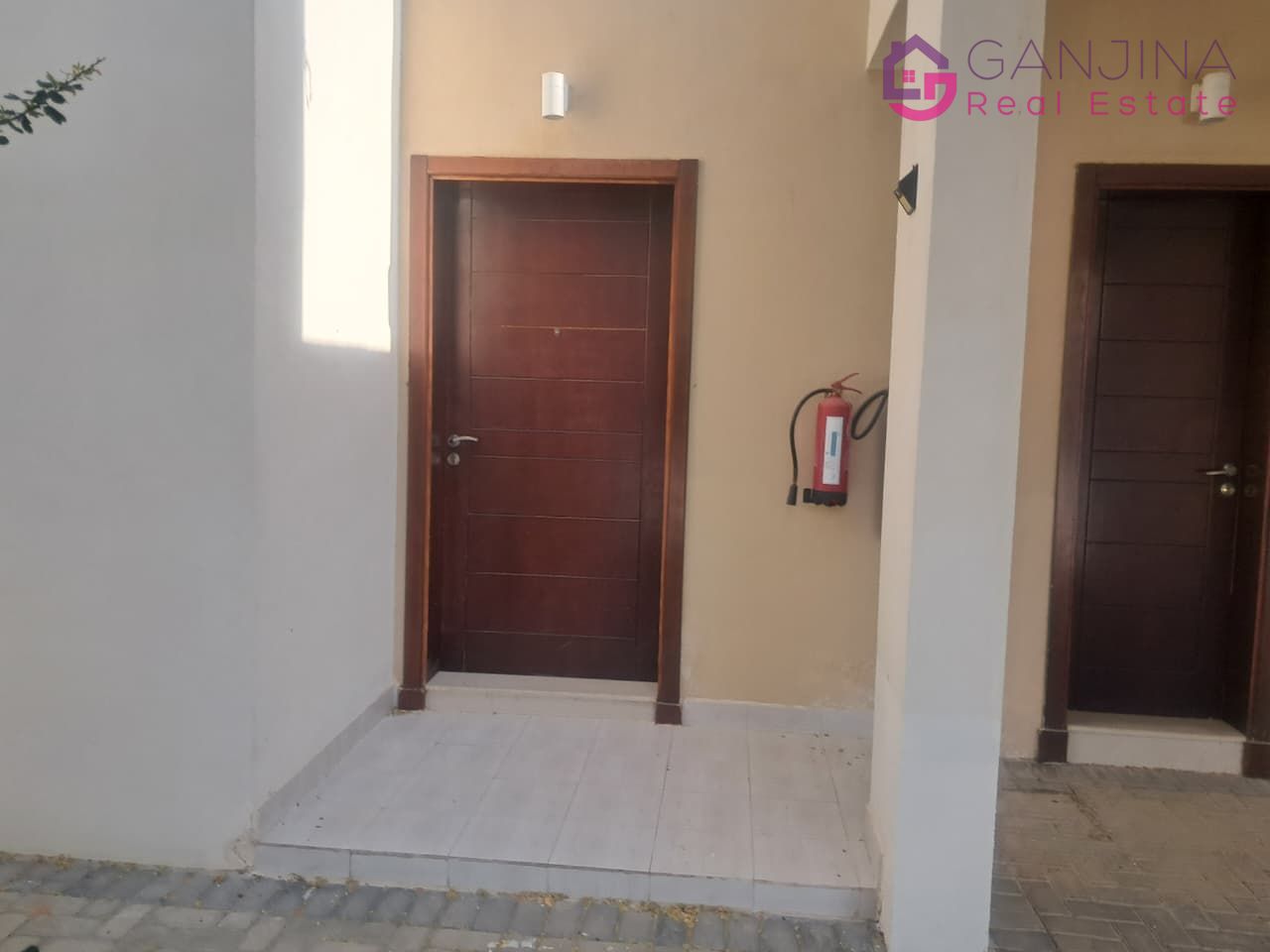 3BHK + Maids room Villa for rent - Flamingo 1