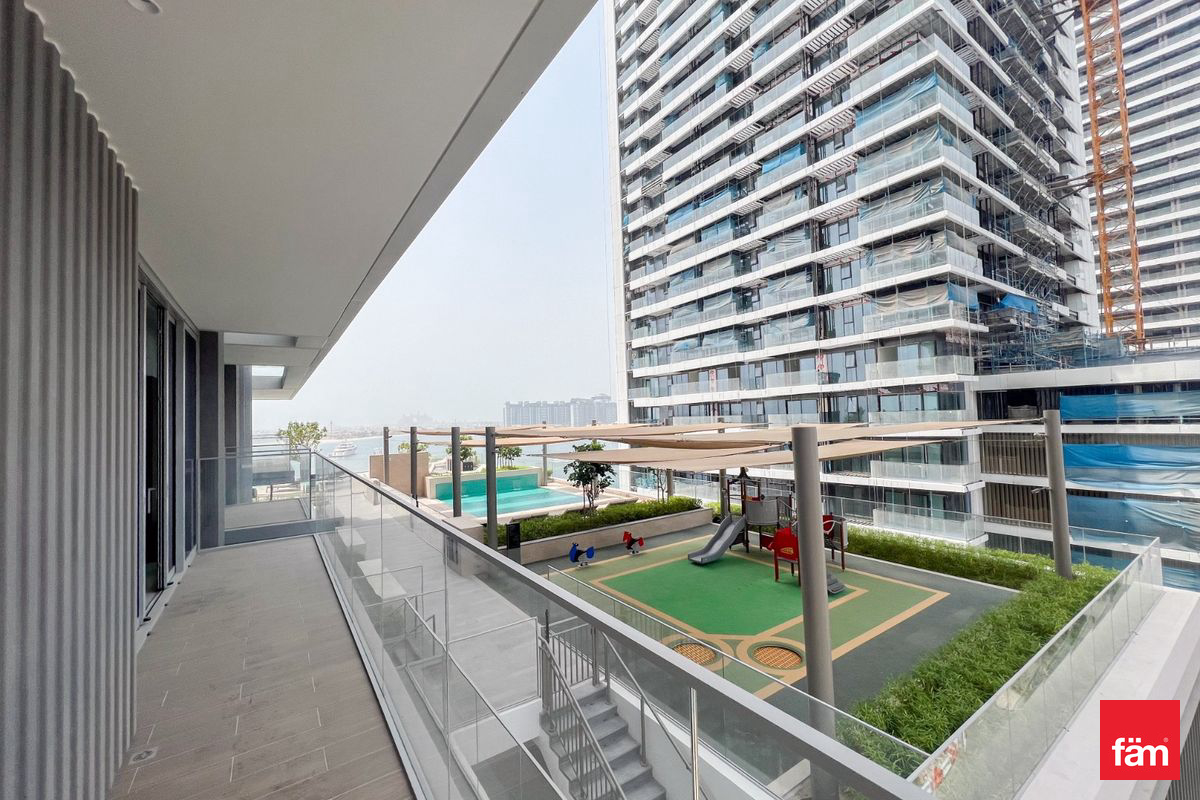 Vacant |Unfurnished | Beach Access