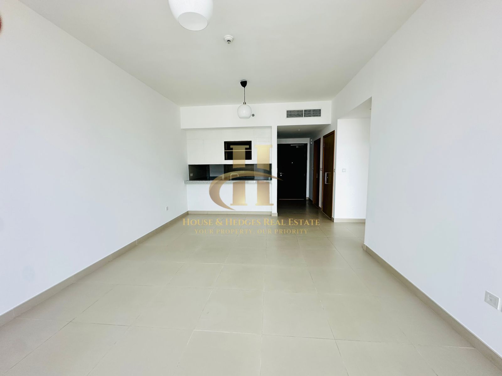Unfurnished | With Balcony | Community View