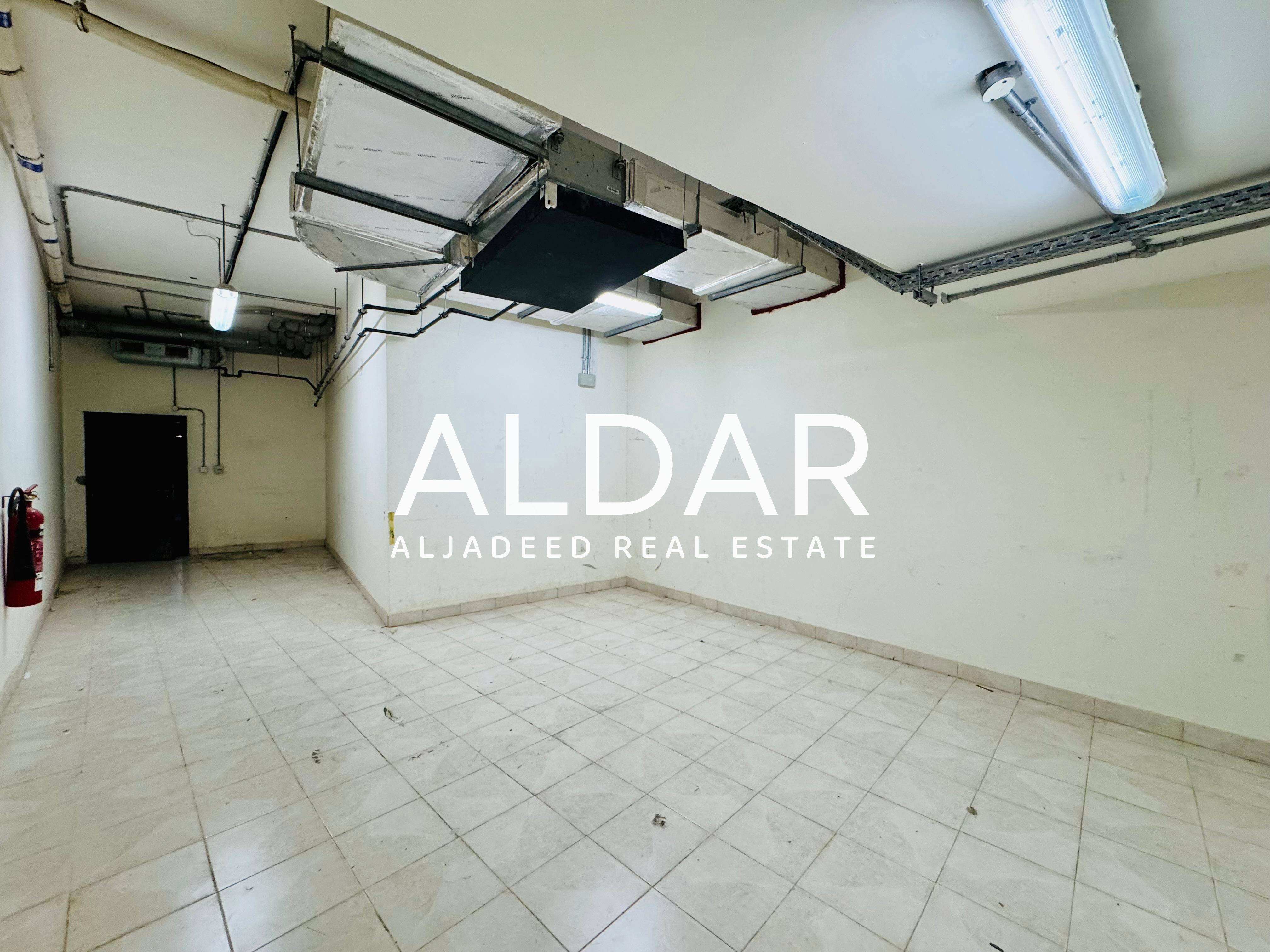 Store Room | Direct loading access | Temp control