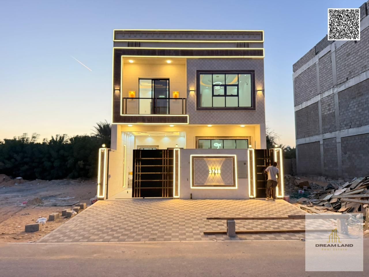 Competitive price, excellent location, freehold ownership for life, open to all nationalities with bank financing available.