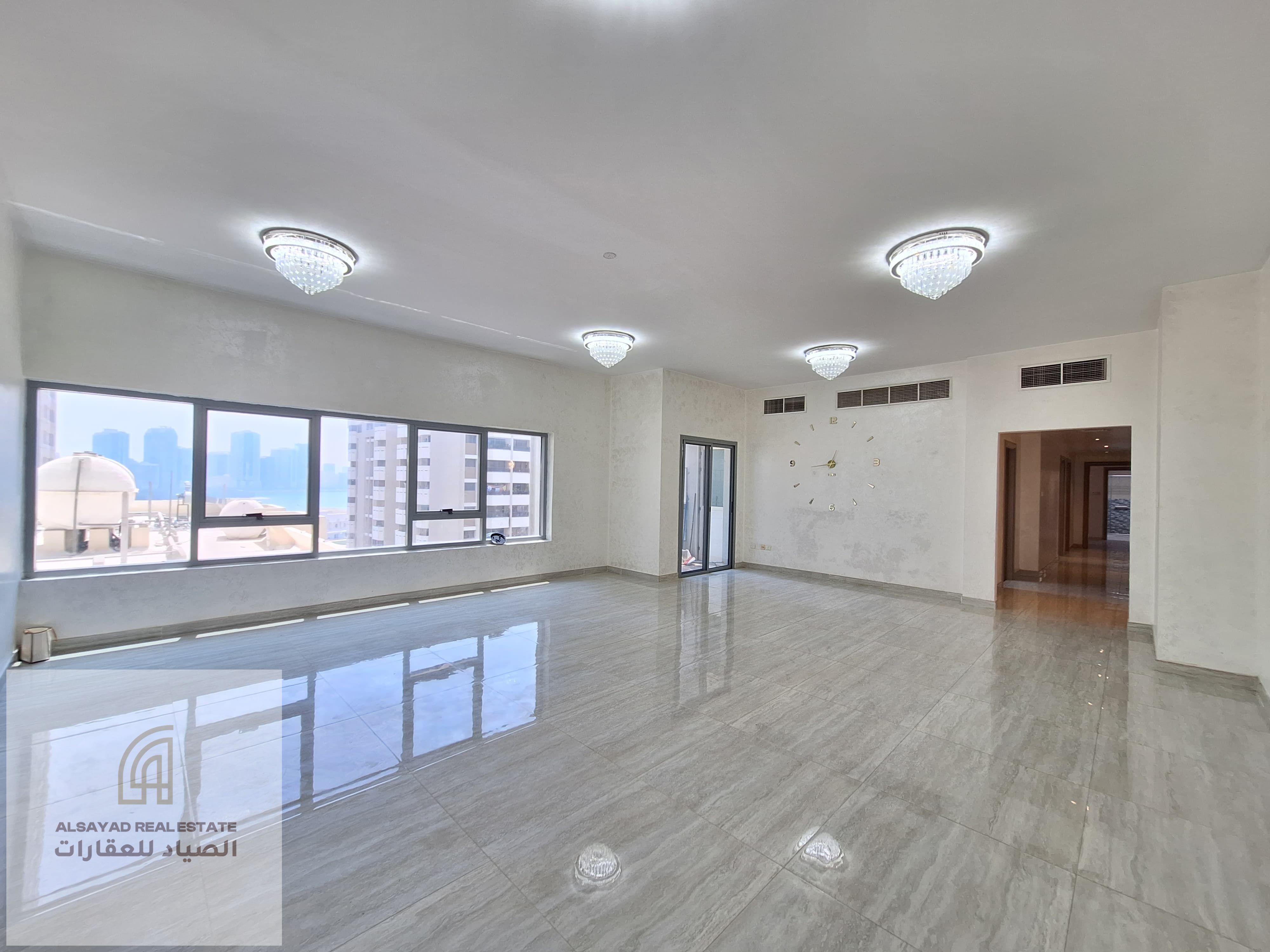 For sale: Spacious apartment (211 sqm) featuring 3 bedrooms, a large living room, maid’s room, 4 bathrooms, and 2 balconies. No parking. Price: AED 1,