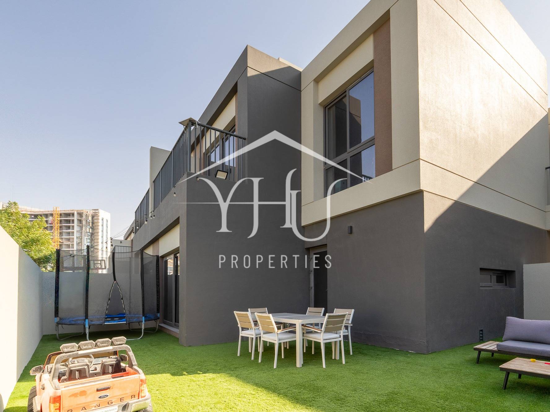 Single Row I Vastu I Spacious Layout