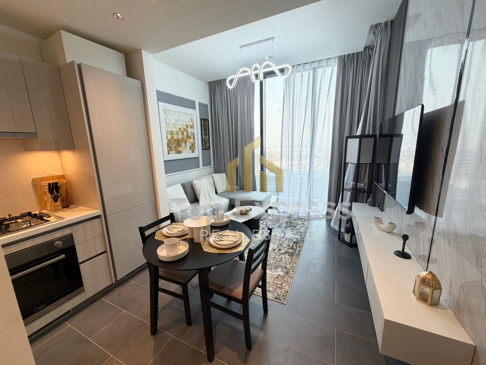1 Bedroom apartment luxurious furnished |Pool View|Brand new