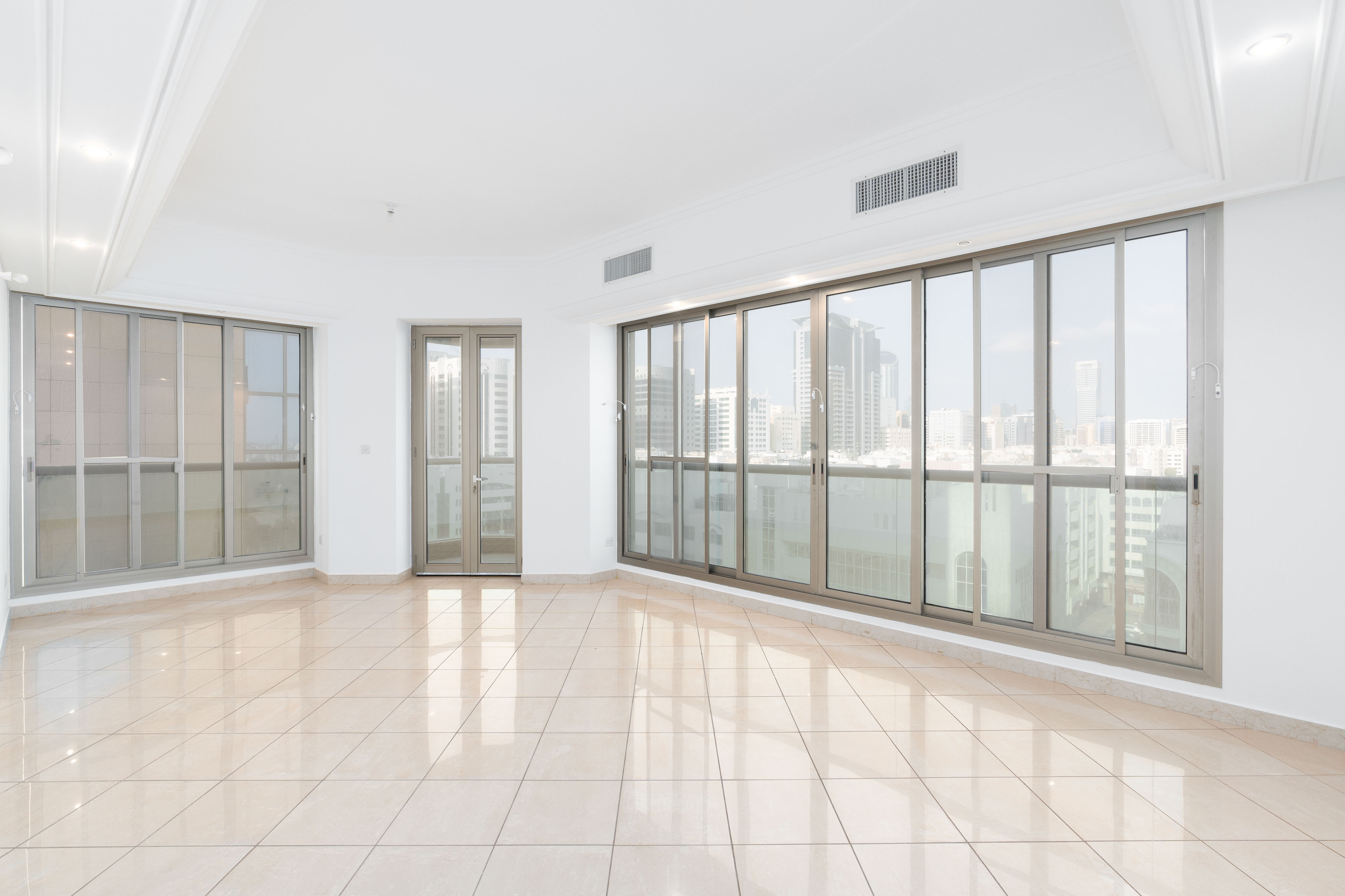 Huge 2BR in a Family Buildingl Located in the Heart of City