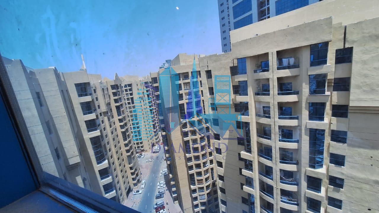 Luxury 3 bedroom apartment for sale in Al khor towers
