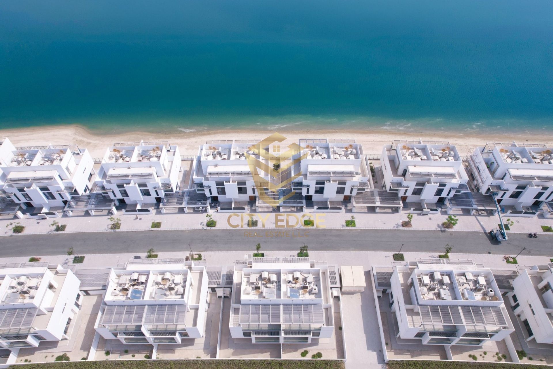 Ready villa –beach access– freehold –4year PP