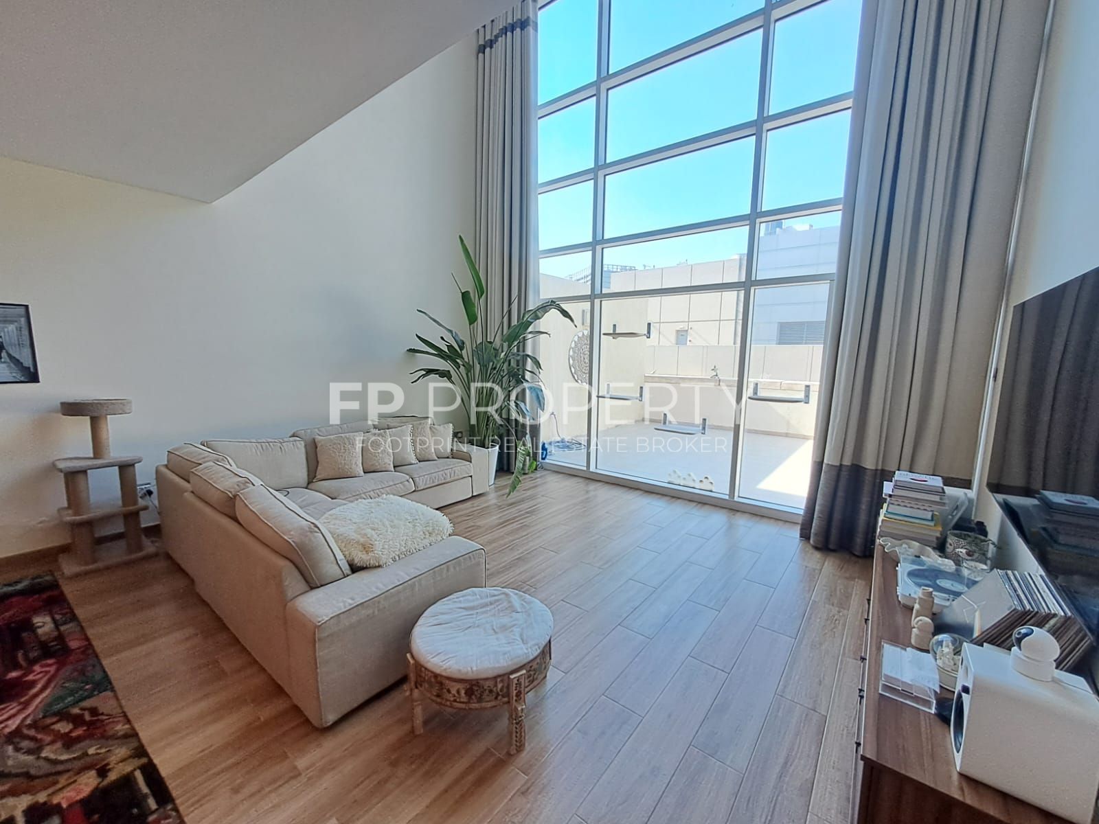 Unfurnished Duplex I Huge Terrace I Burj View