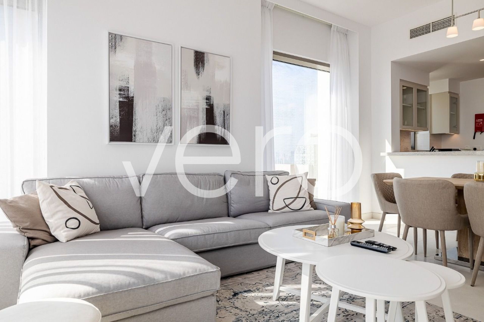 Modern Unit | Lagoon View | High-Floor