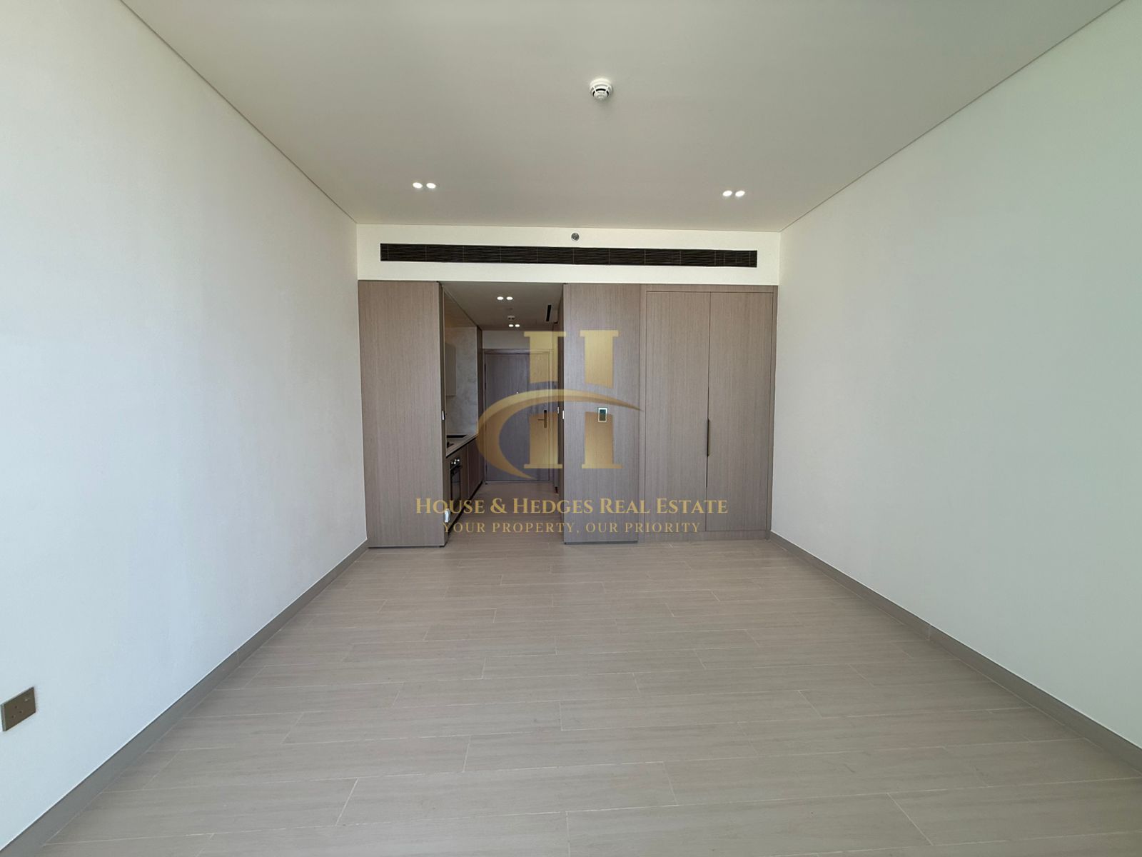 High Floor | Kitchen Appliances | Prime Location