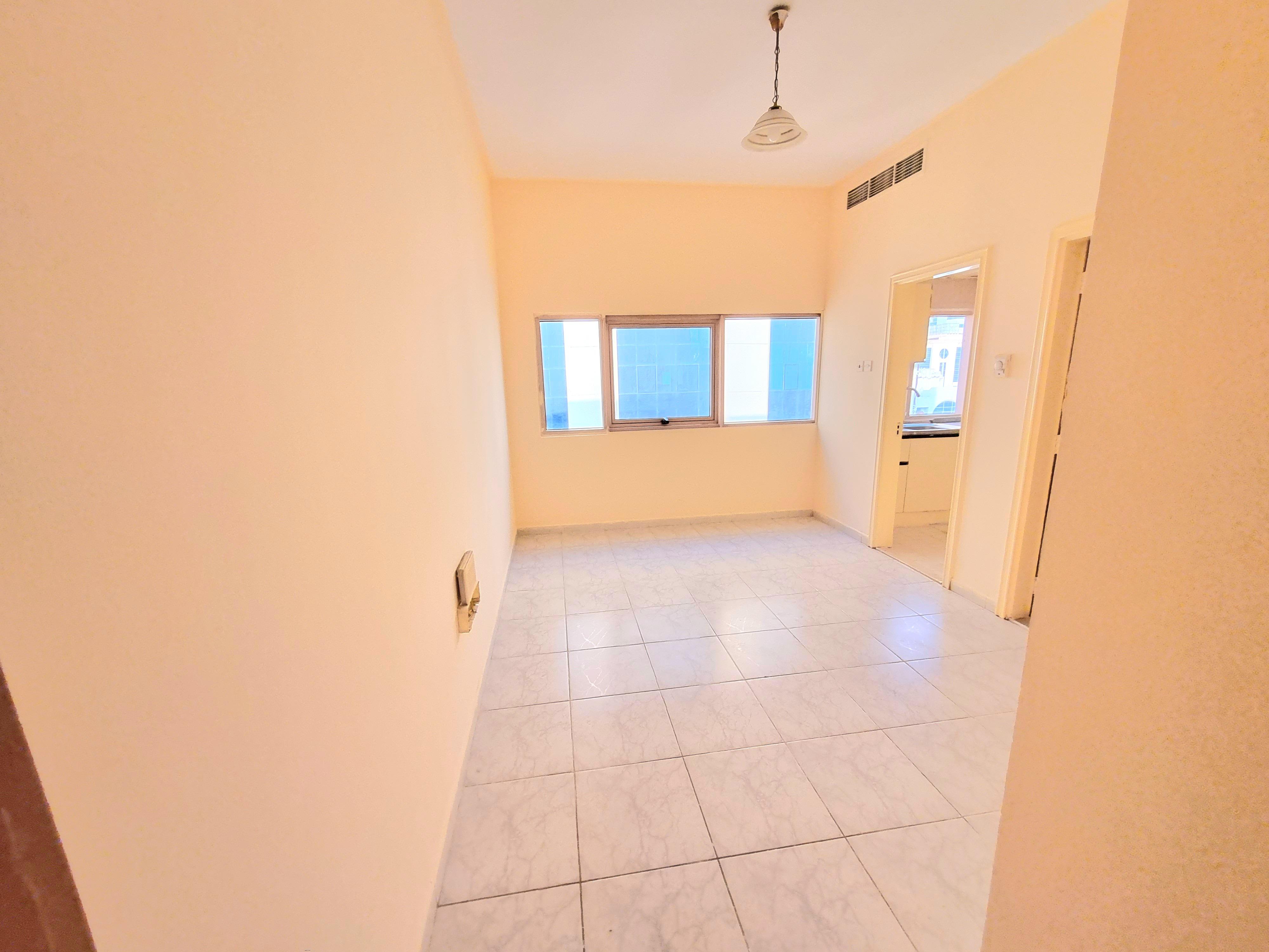 Studio With Central AC Separate Kitchen Close To Bus Stop In 20k