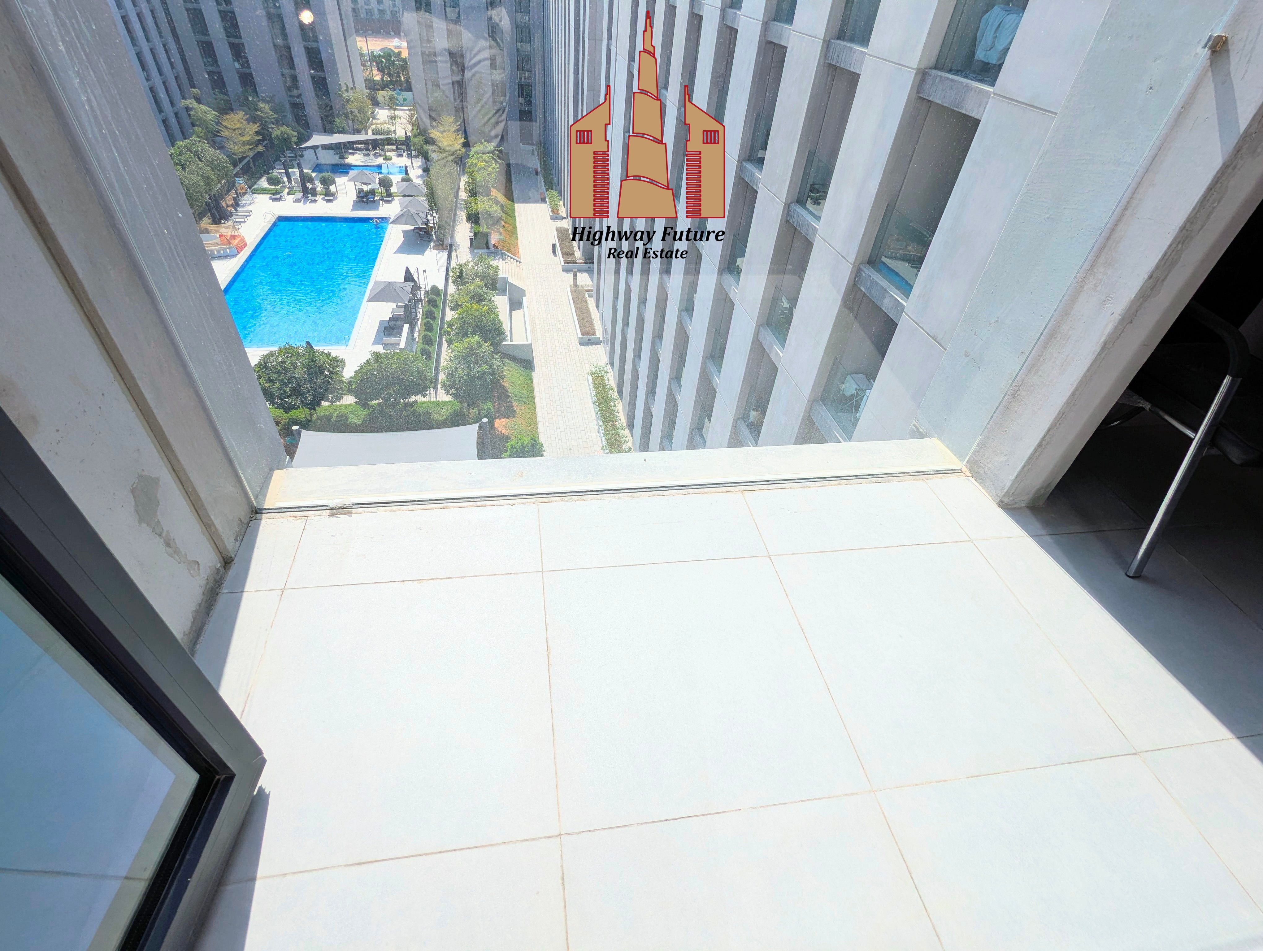 Luxurious Modern 1BR|| Pool View|| Huge Balcony