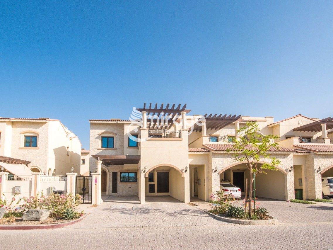 Spacious 3BR TH | Full Facilities | Prime Location